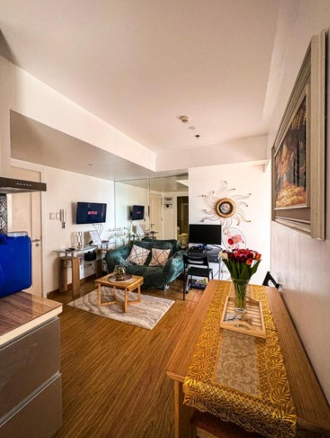 2 Bedrooms Penthouse in Azure Parañaque