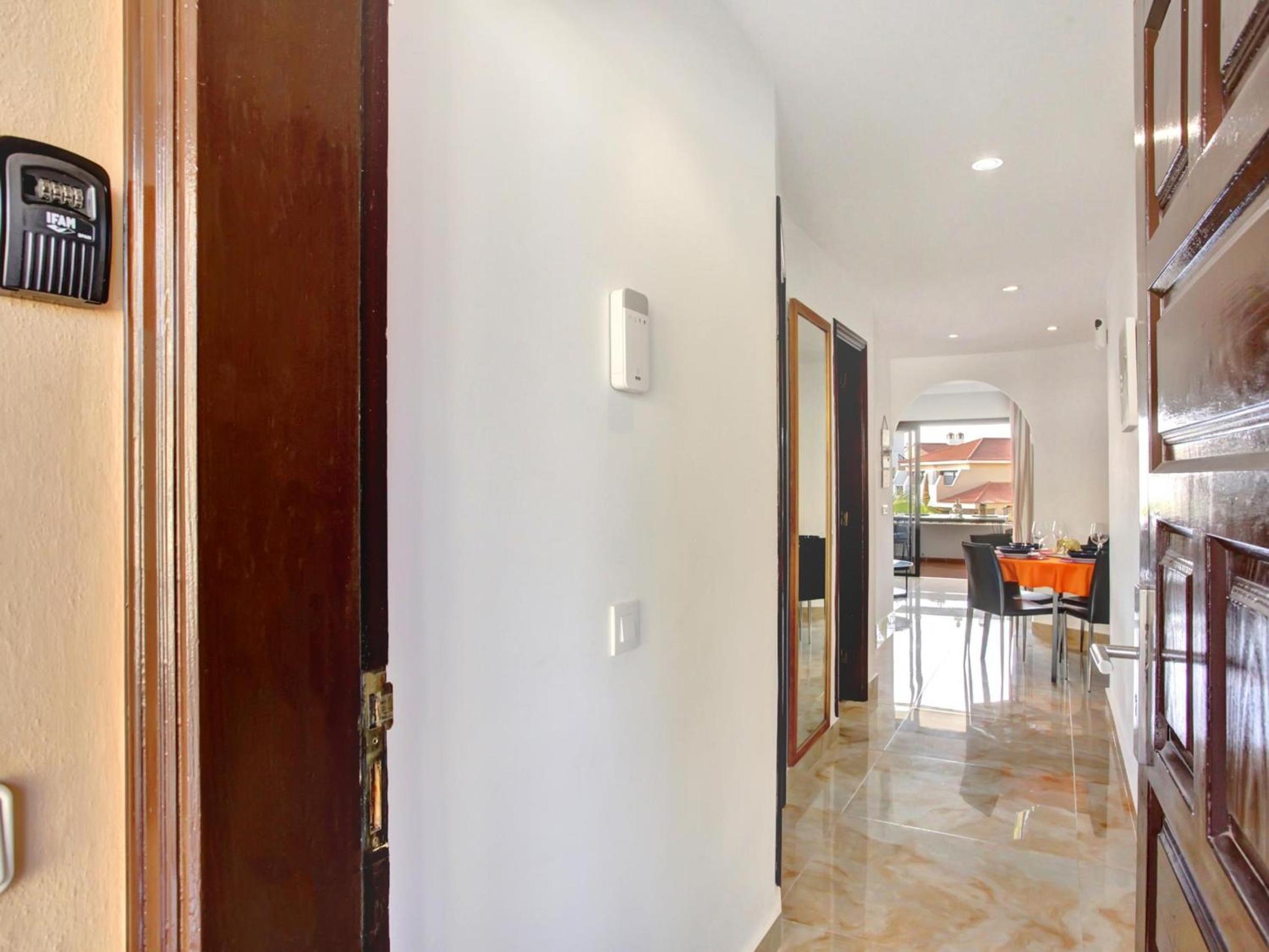 Apartamento Zen con piscina climatizada, aire acondicionado y terraza en Tenerife - ES-347-43 view 5