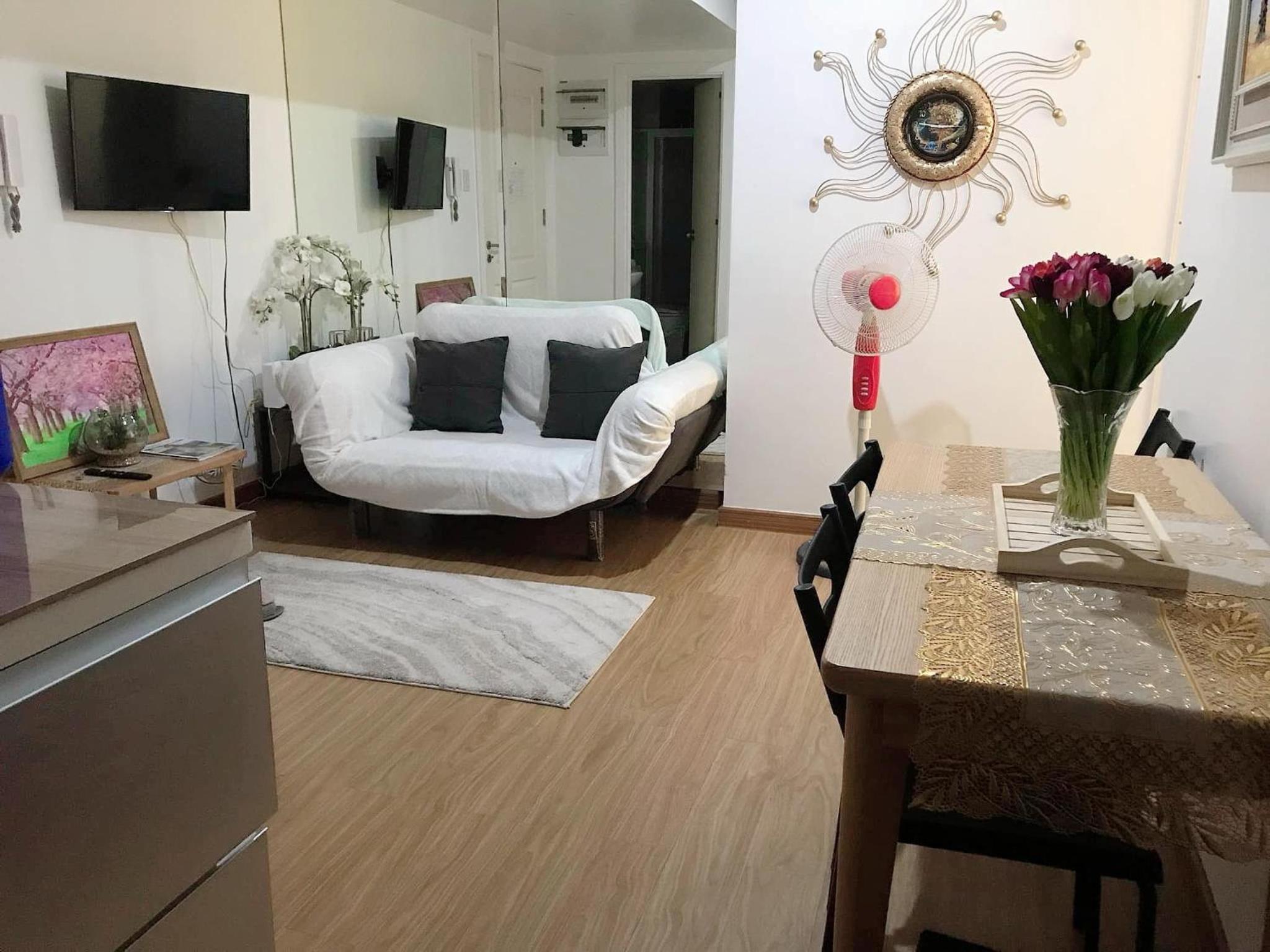 2 Bedrooms Penthouse in Azure Parañaque