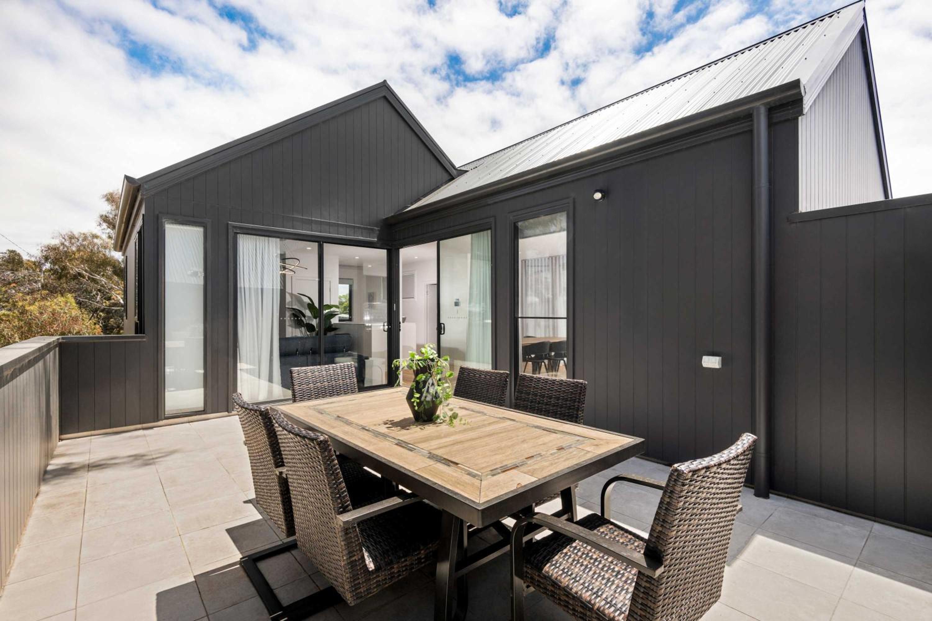 Coastal Elegance, Torquay