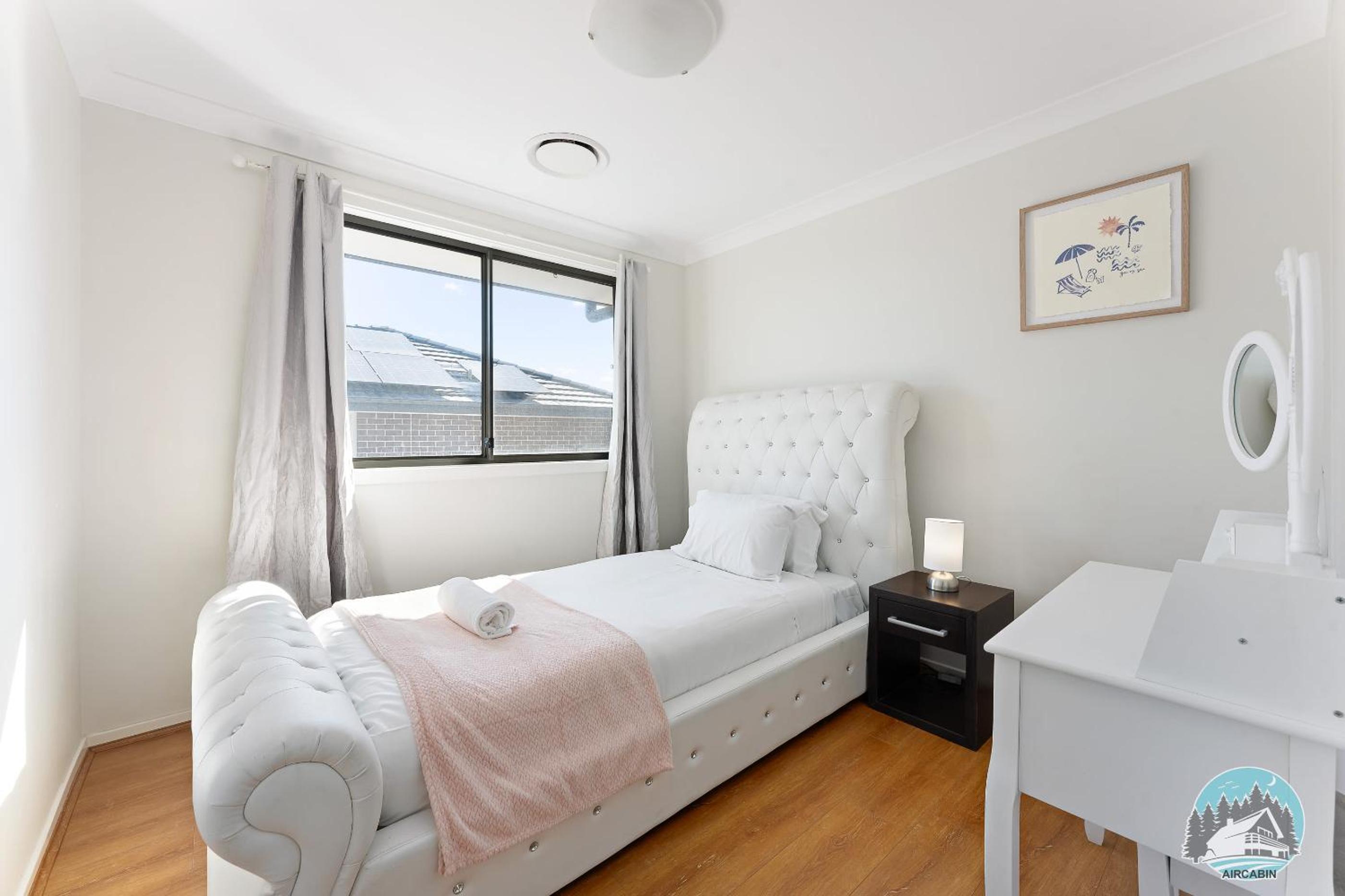 Aircabin - Tallawong - Elegant Home - 4 Beds House