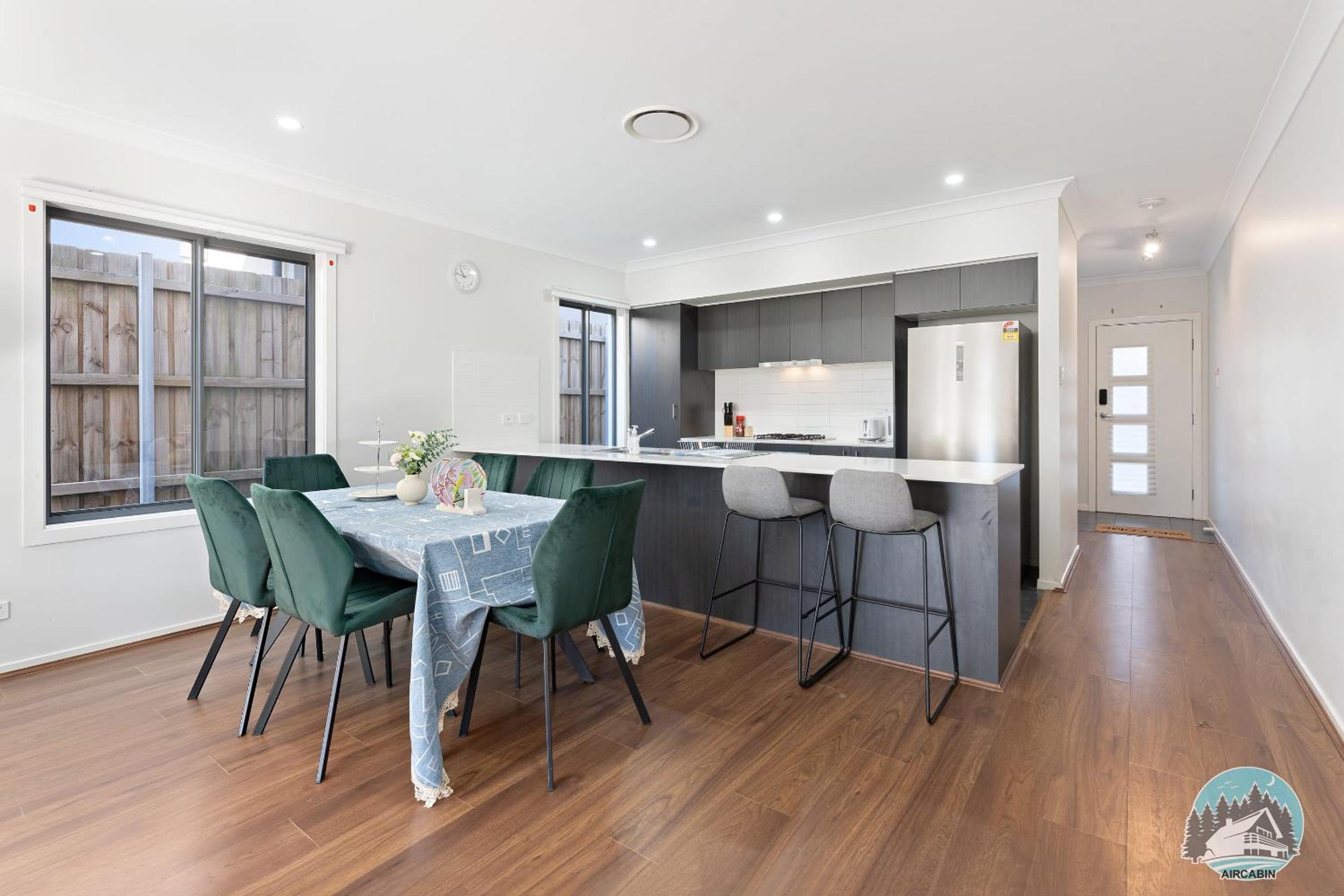Aircabin - Tallawong - Elegant Home - 4 Beds House