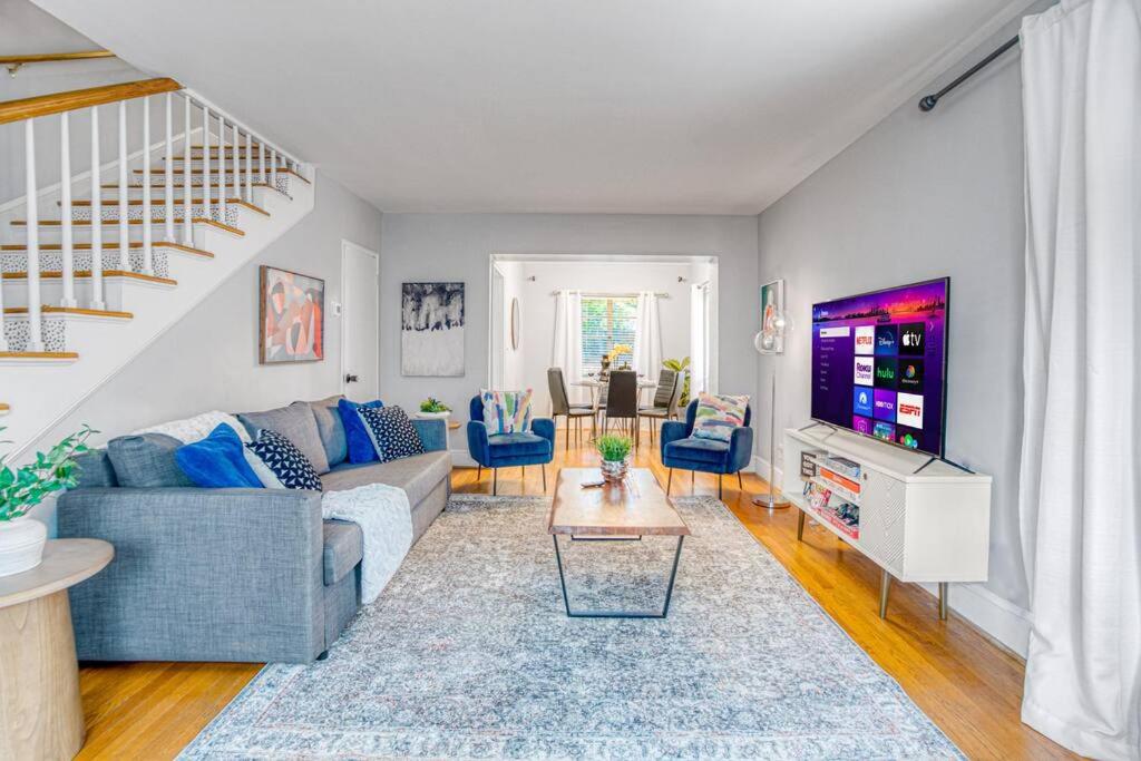 Charlotte Vacations - Cozy  Charming Home, Minutes to Everything! - Property Image 1