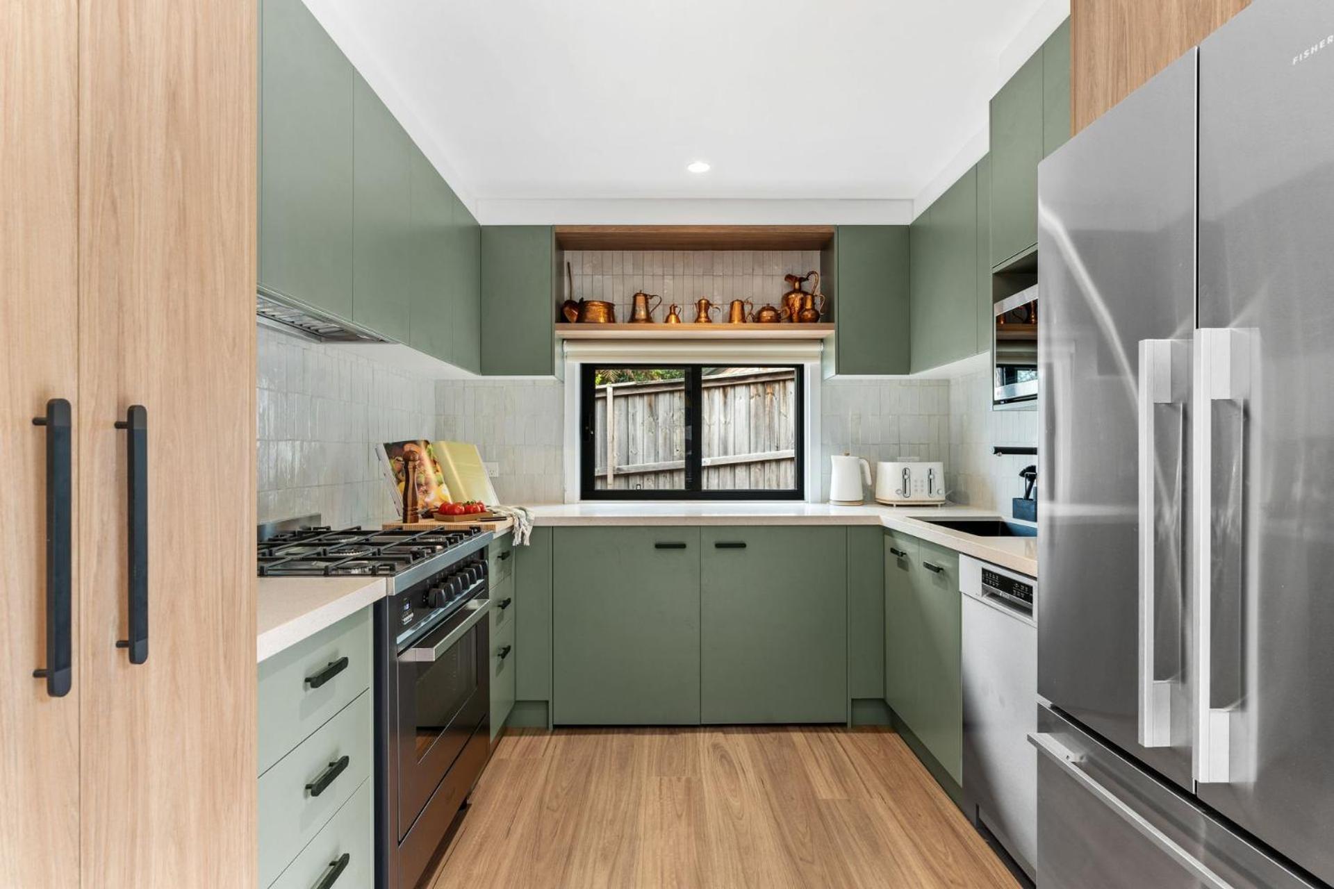 Ankers at Mollymook - spacious beach retreat