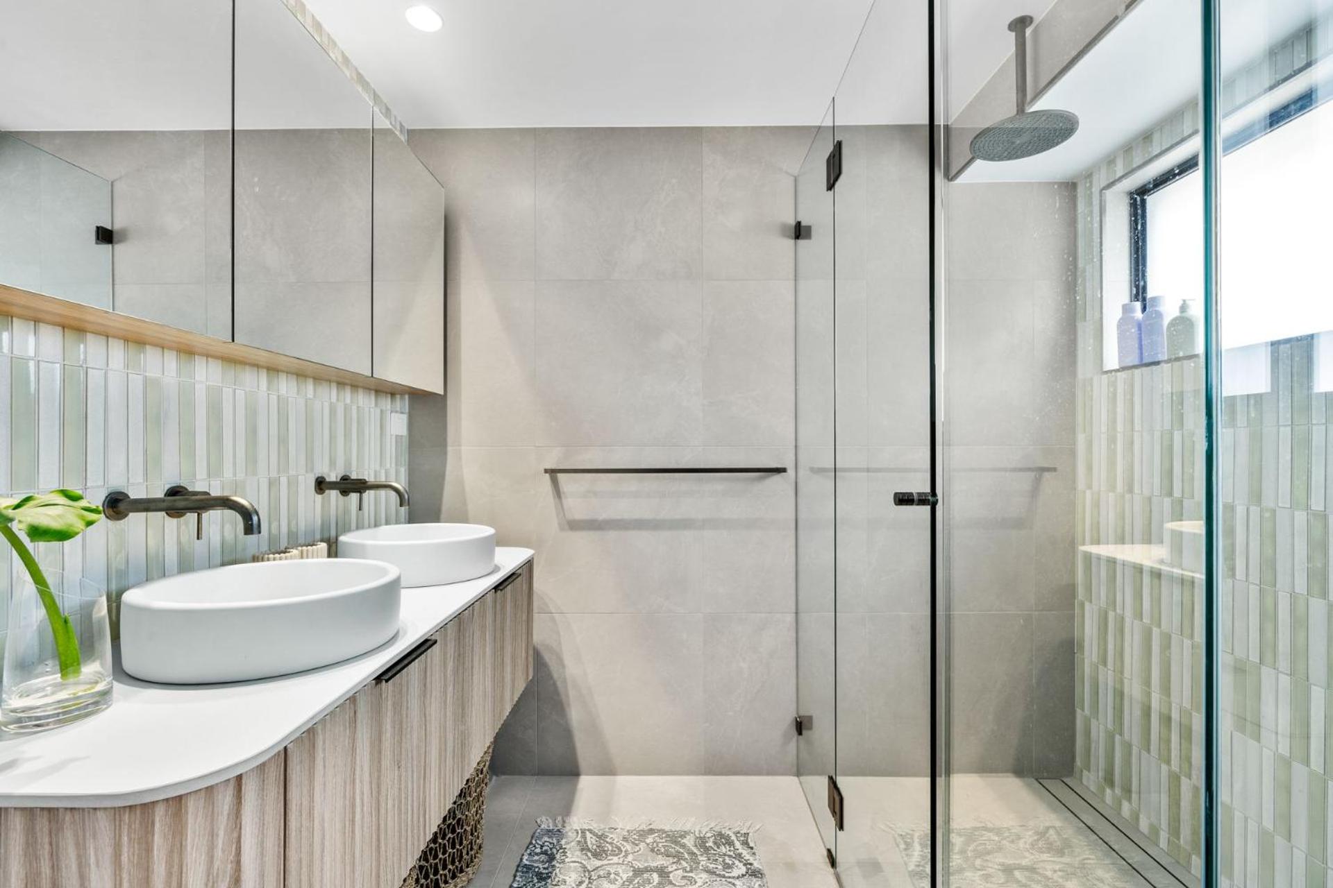 Ankers at Mollymook - spacious beach retreat