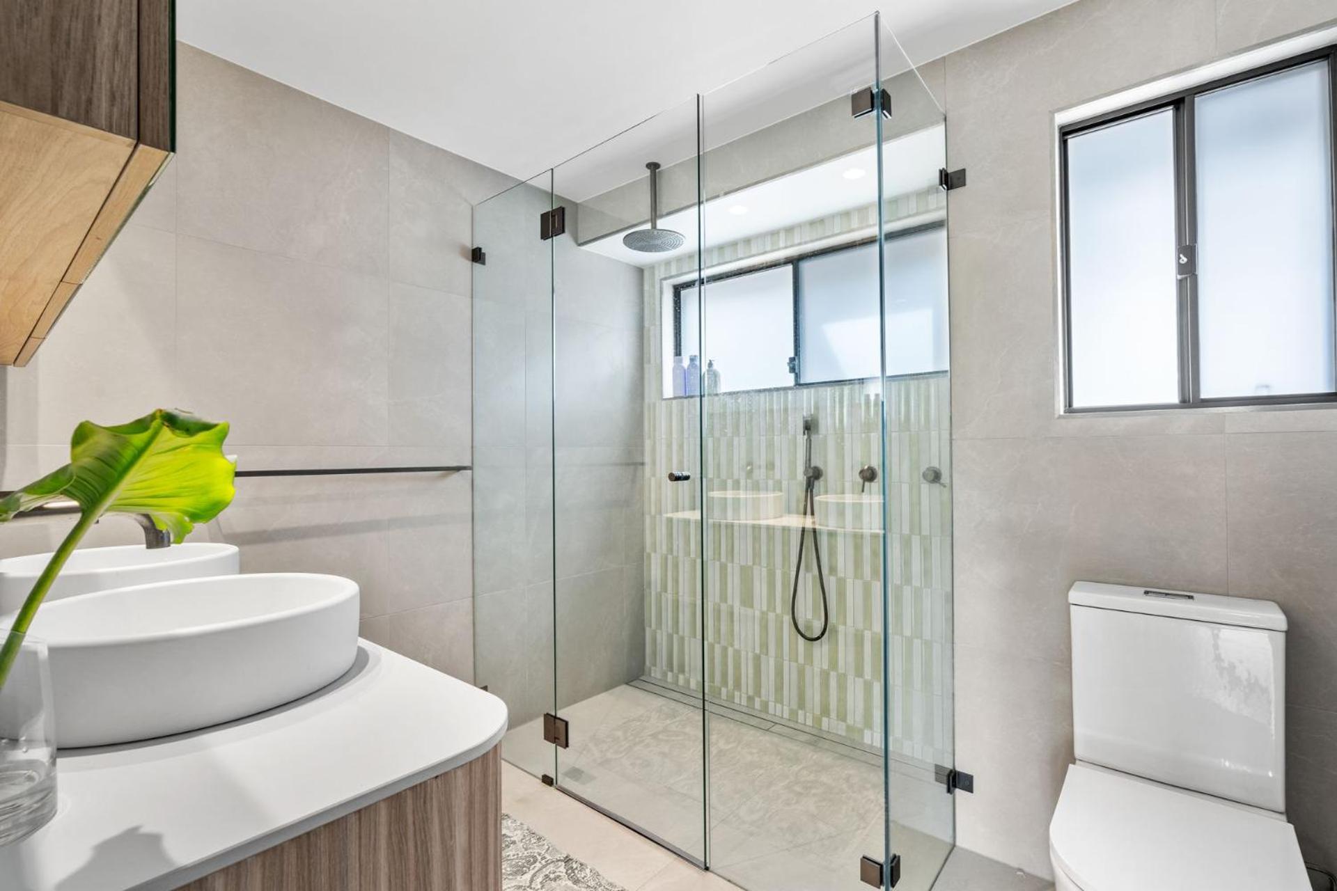 Ankers at Mollymook - spacious beach retreat