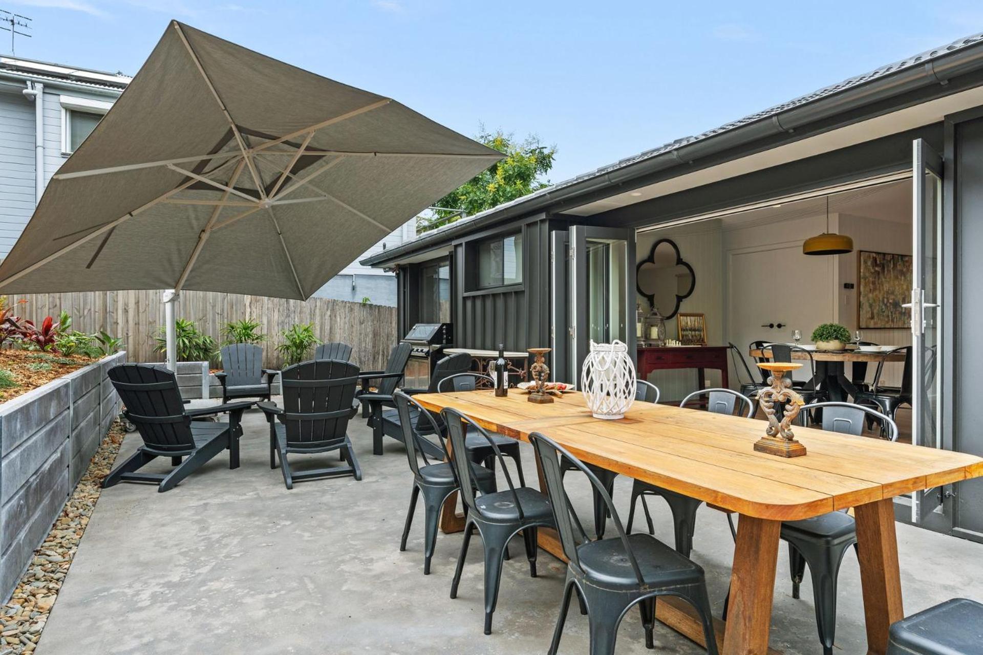 Ankers at Mollymook - spacious beach retreat