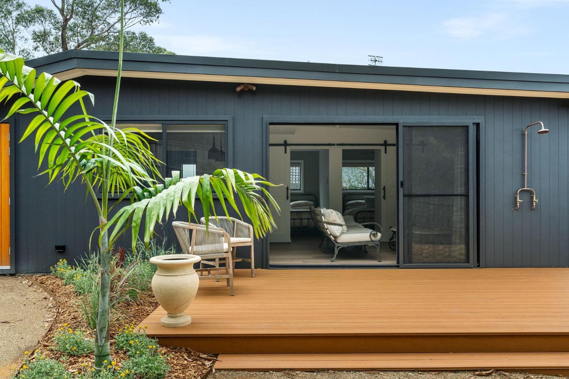 Ankers at Mollymook - spacious beach retreat