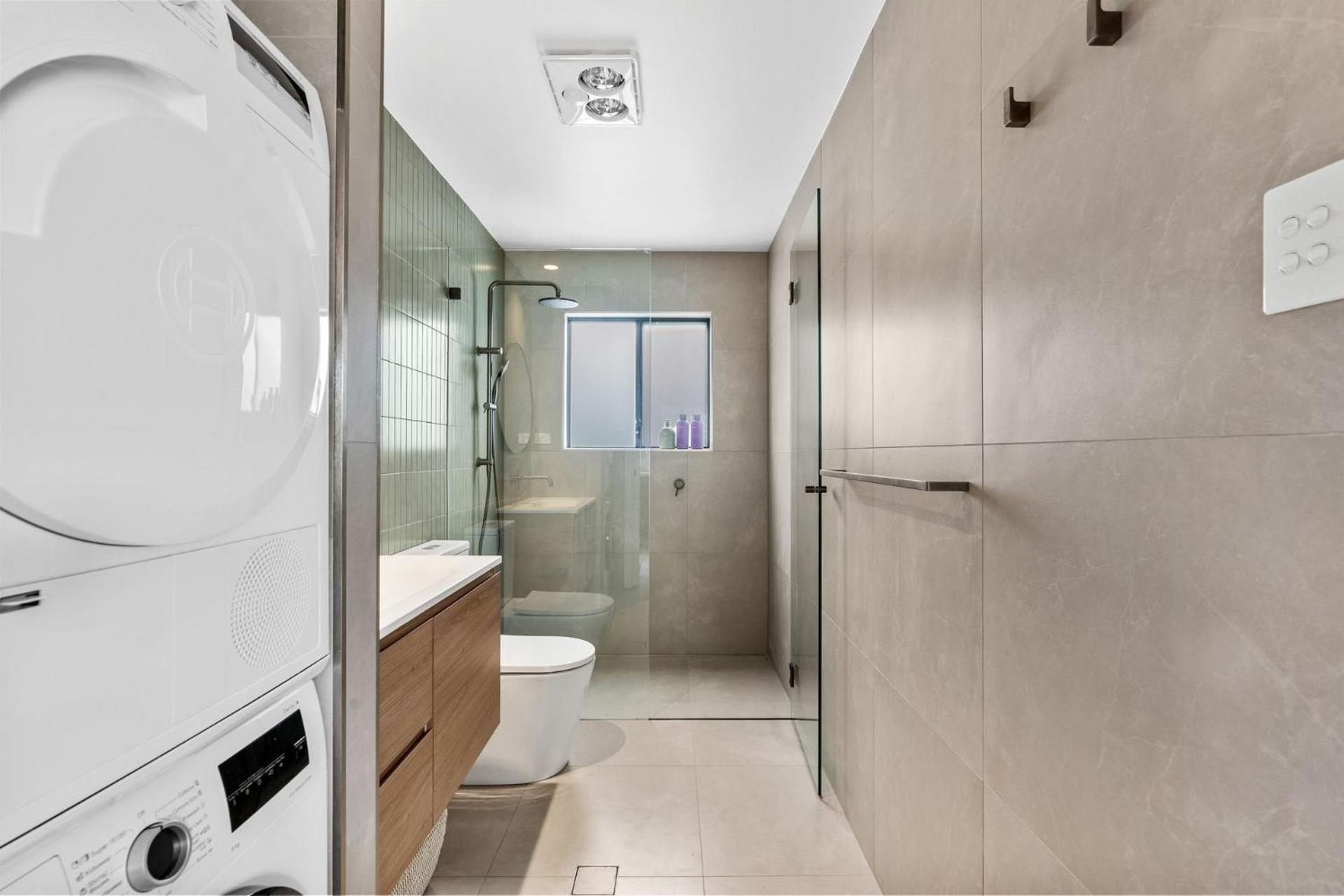Ankers at Mollymook - spacious beach retreat