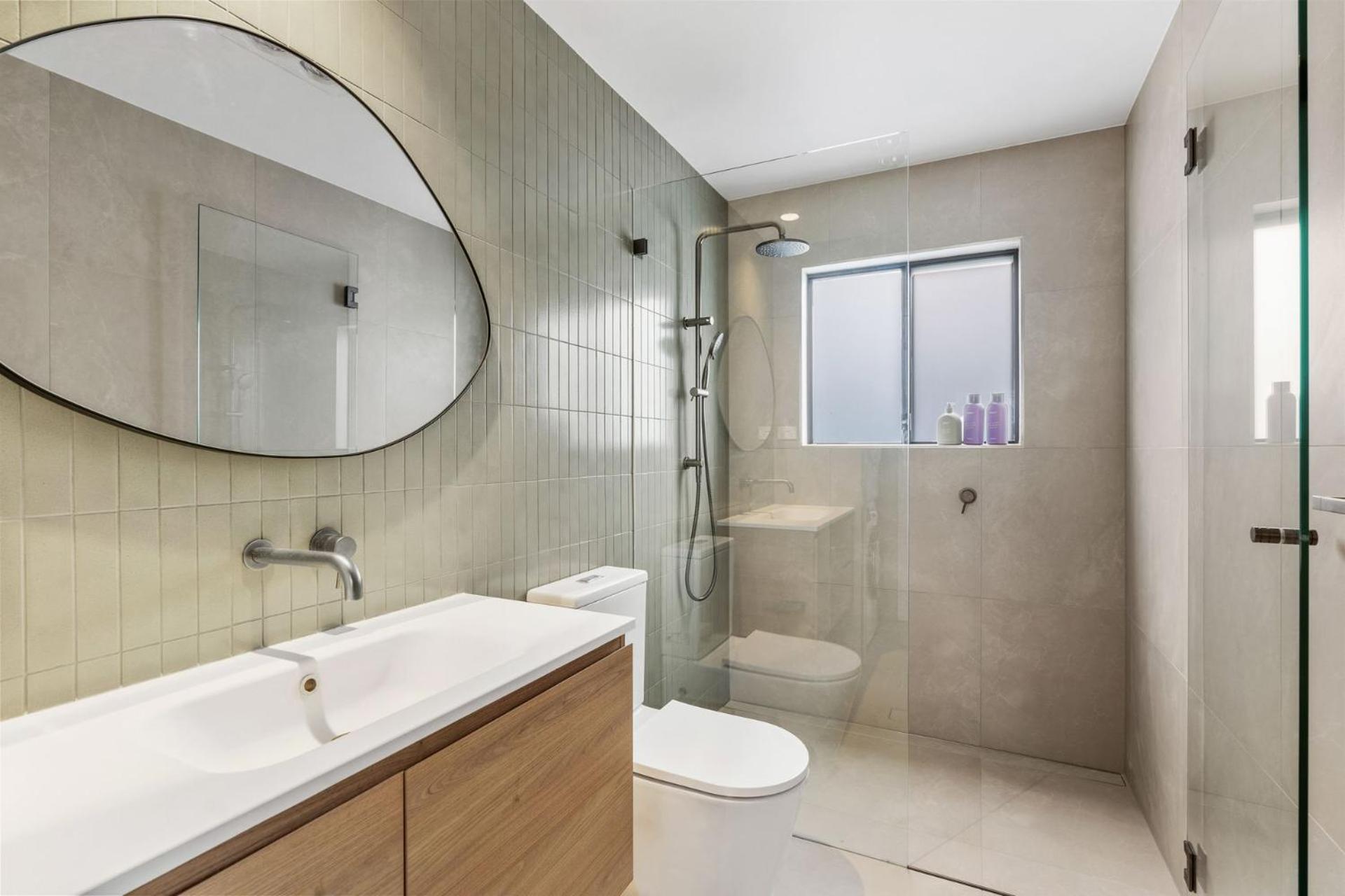 Ankers at Mollymook - spacious beach retreat