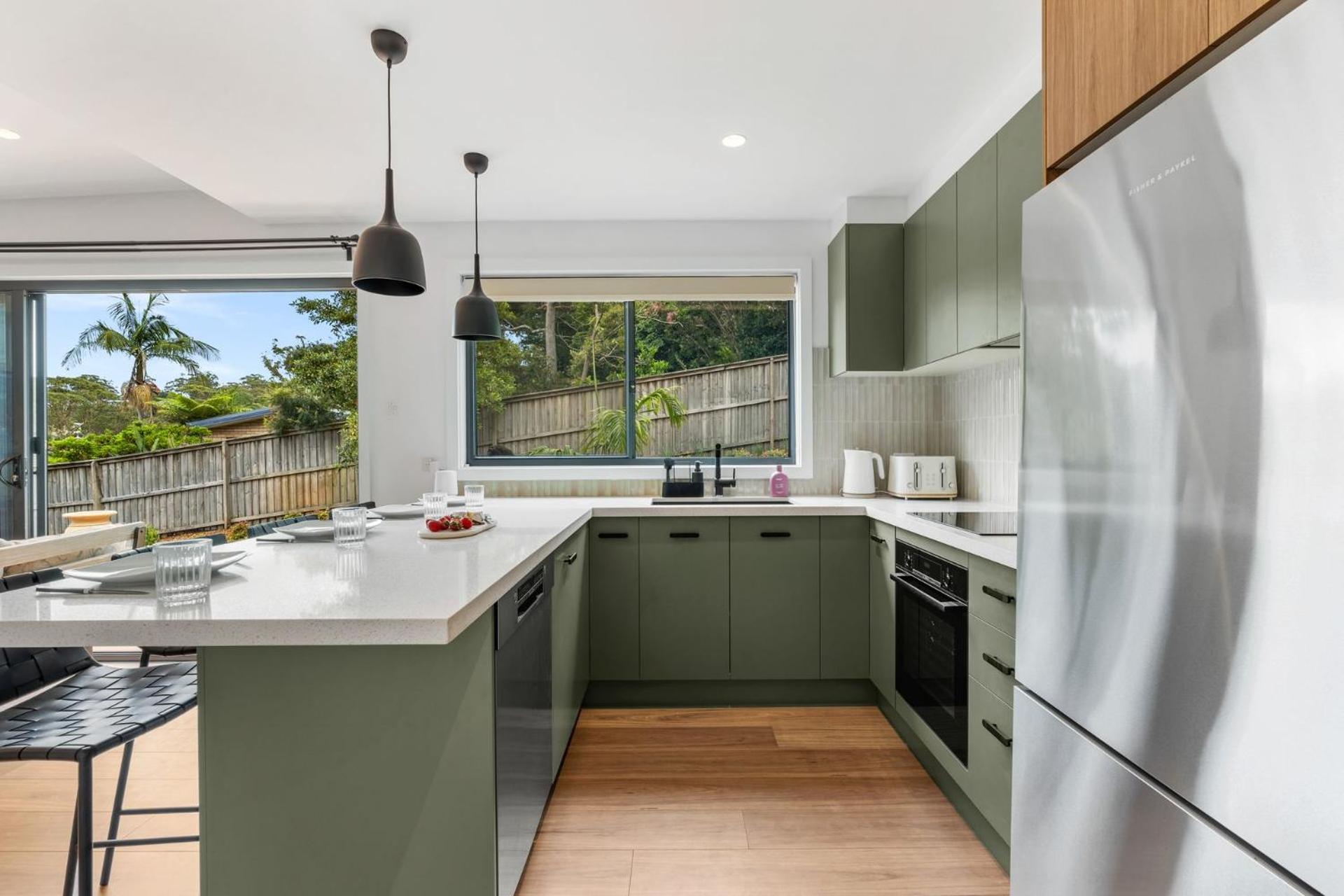 Ankers at Mollymook - spacious beach retreat