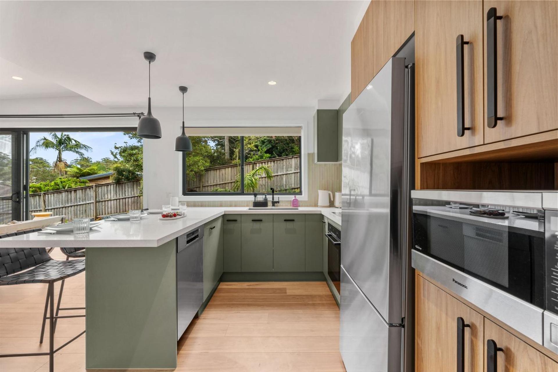 Ankers at Mollymook - spacious beach retreat