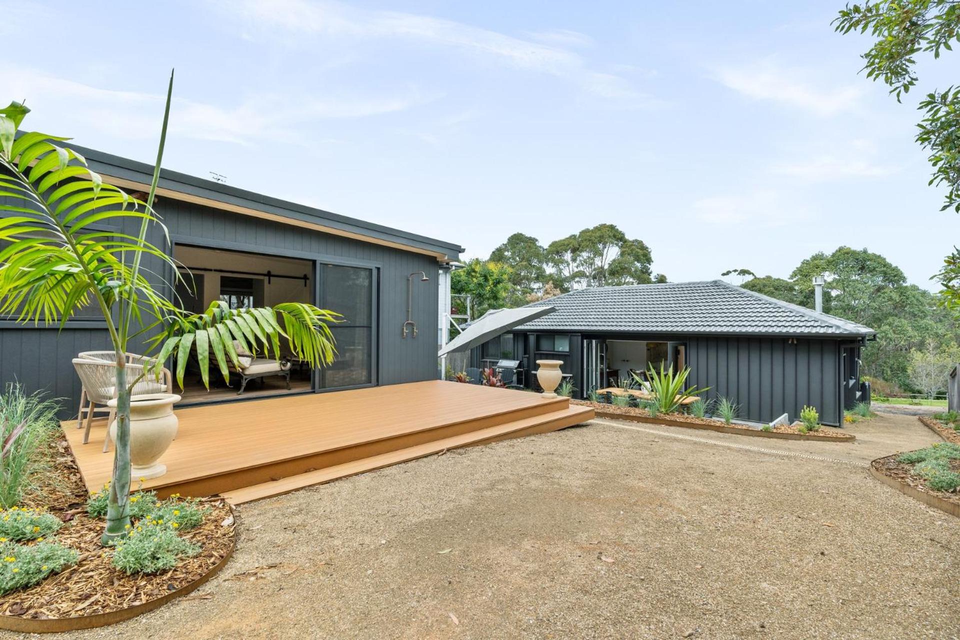 Ankers at Mollymook - spacious beach retreat