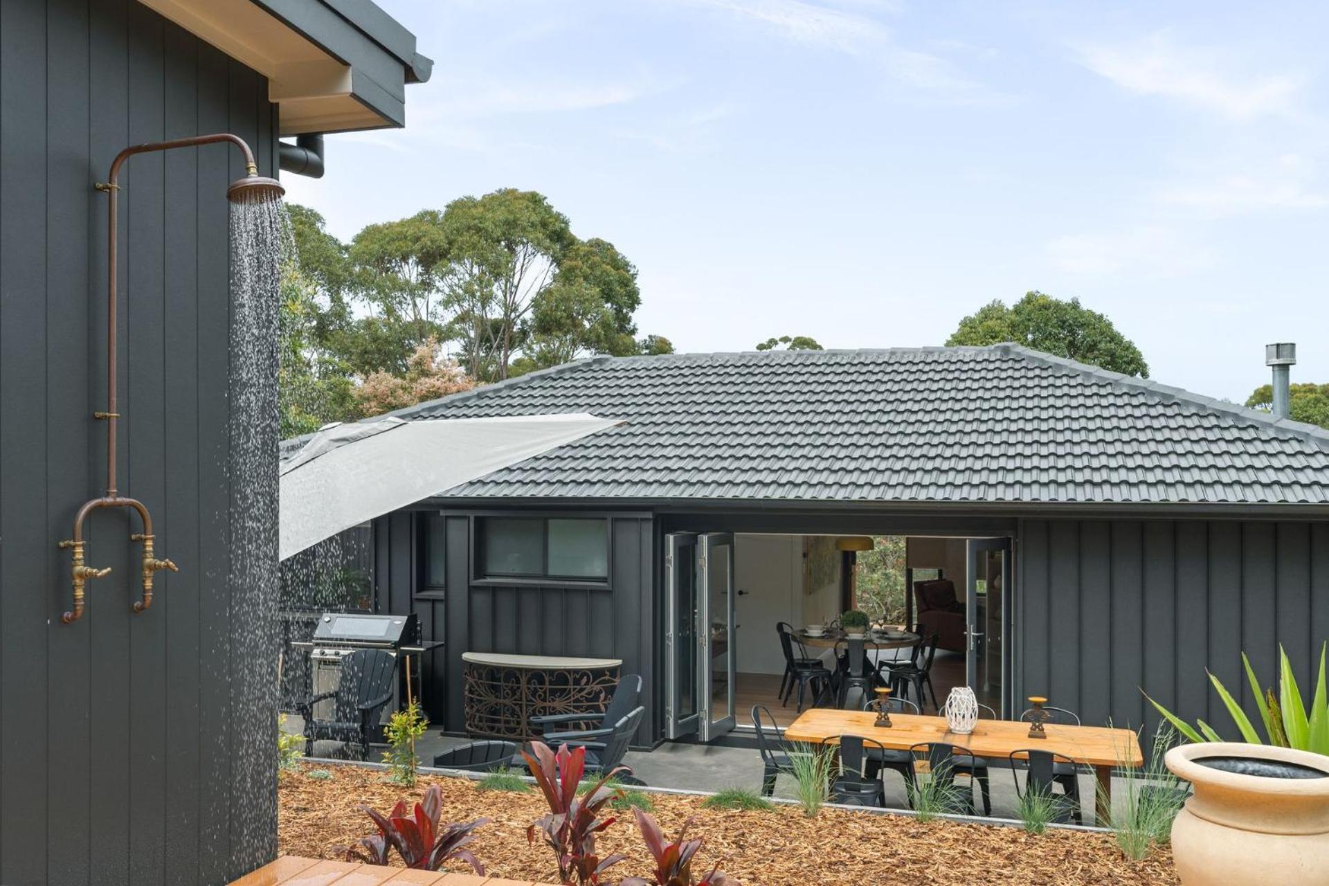 Ankers at Mollymook - spacious beach retreat