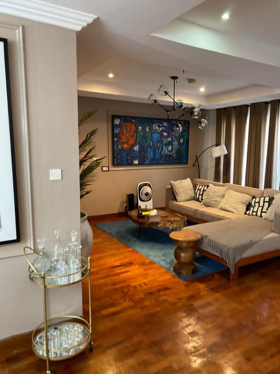 Enzo Apartments, Suites & Pods