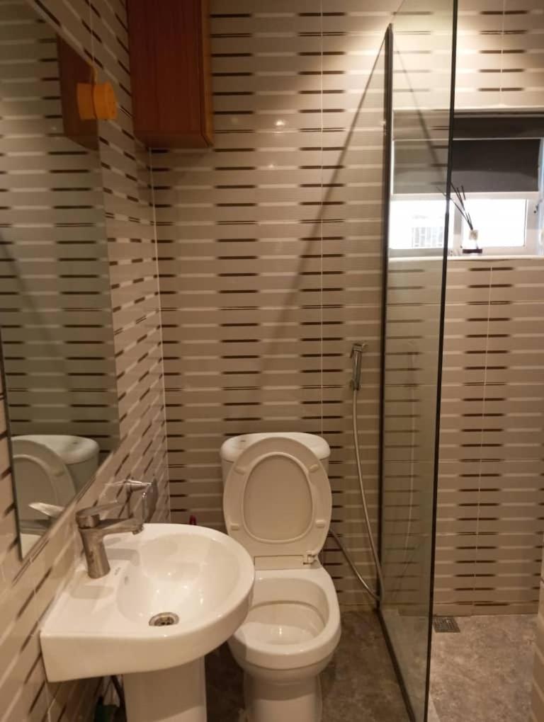Enzo Apartments, Suites & Pods