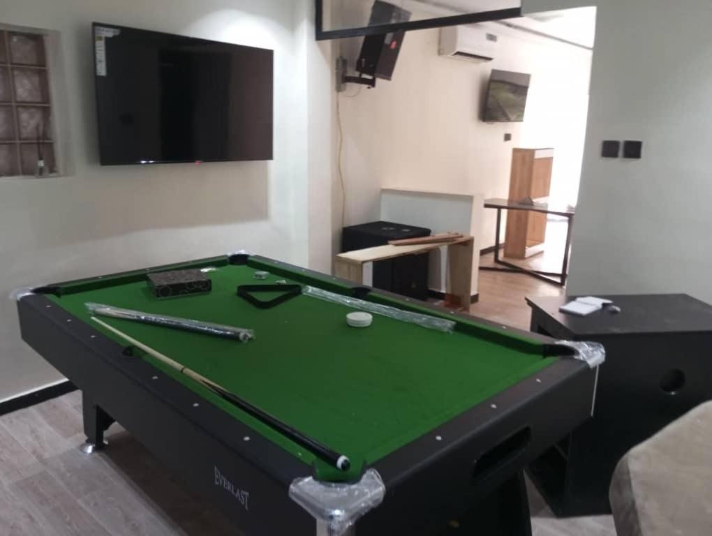 Enzo Apartments, Suites & Pods