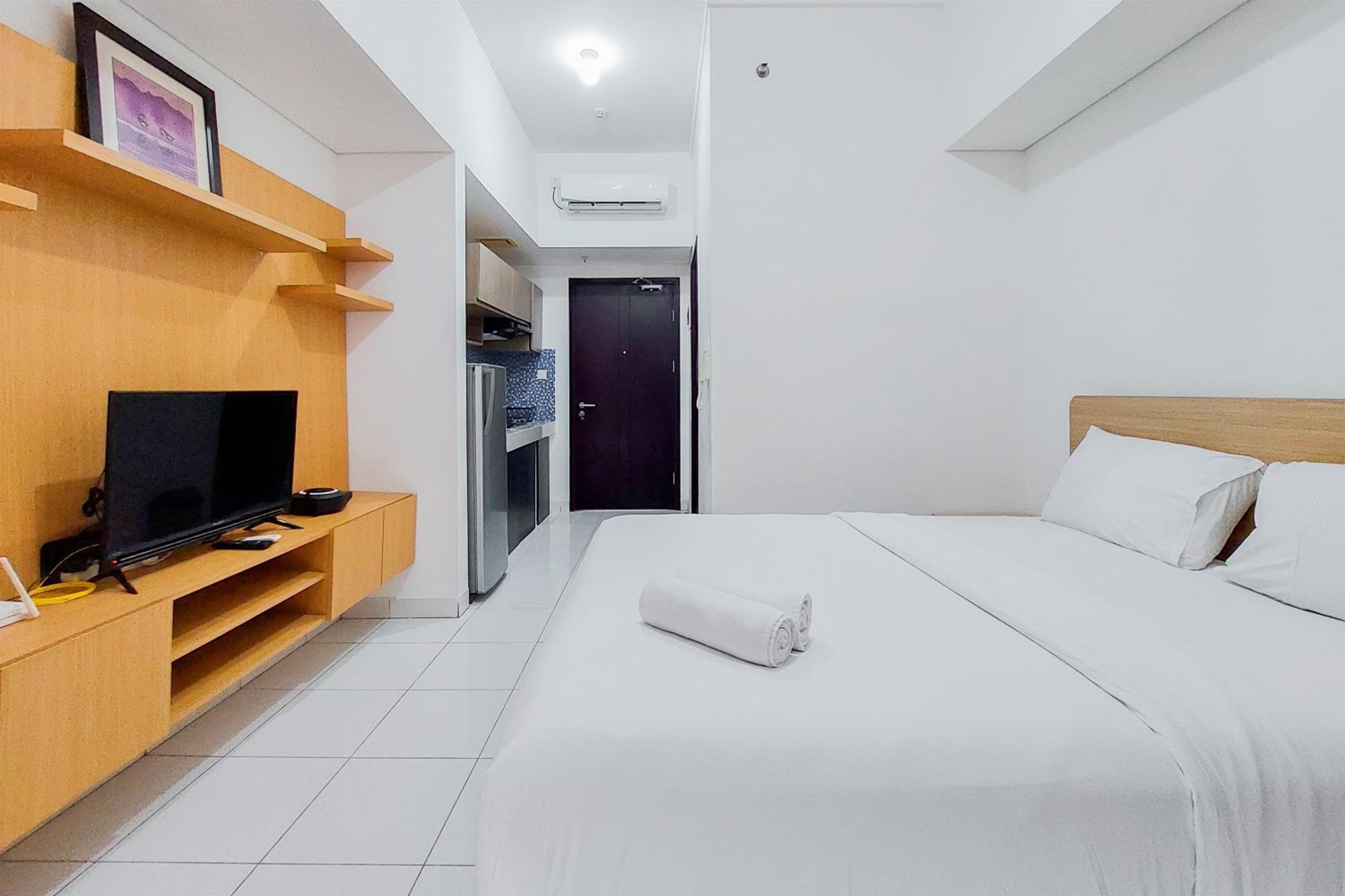 Comfy and Nice Studio Casa De Parco Apartment By Travelio