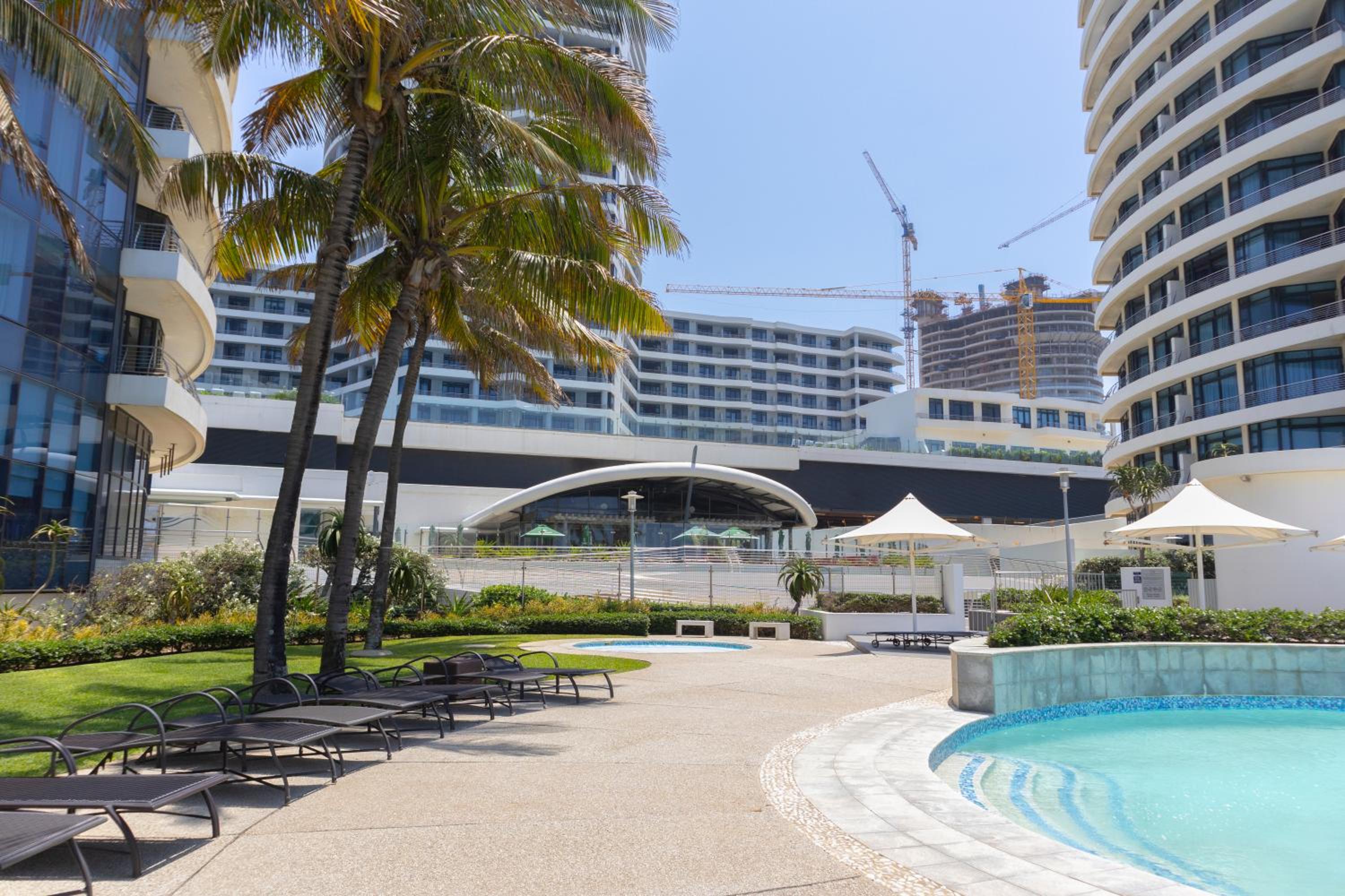 Luxury 1 Bedroom Apartment at The Pearls Umhlanga Walk to Beach and Oceans Mal view 5