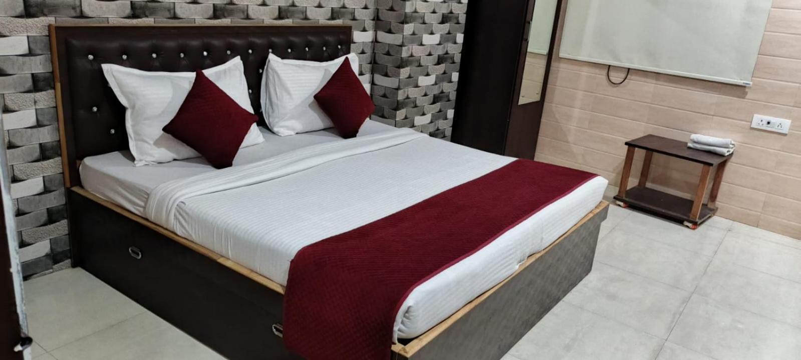 Hotel Ravi BR Group 3 star hotel view 4