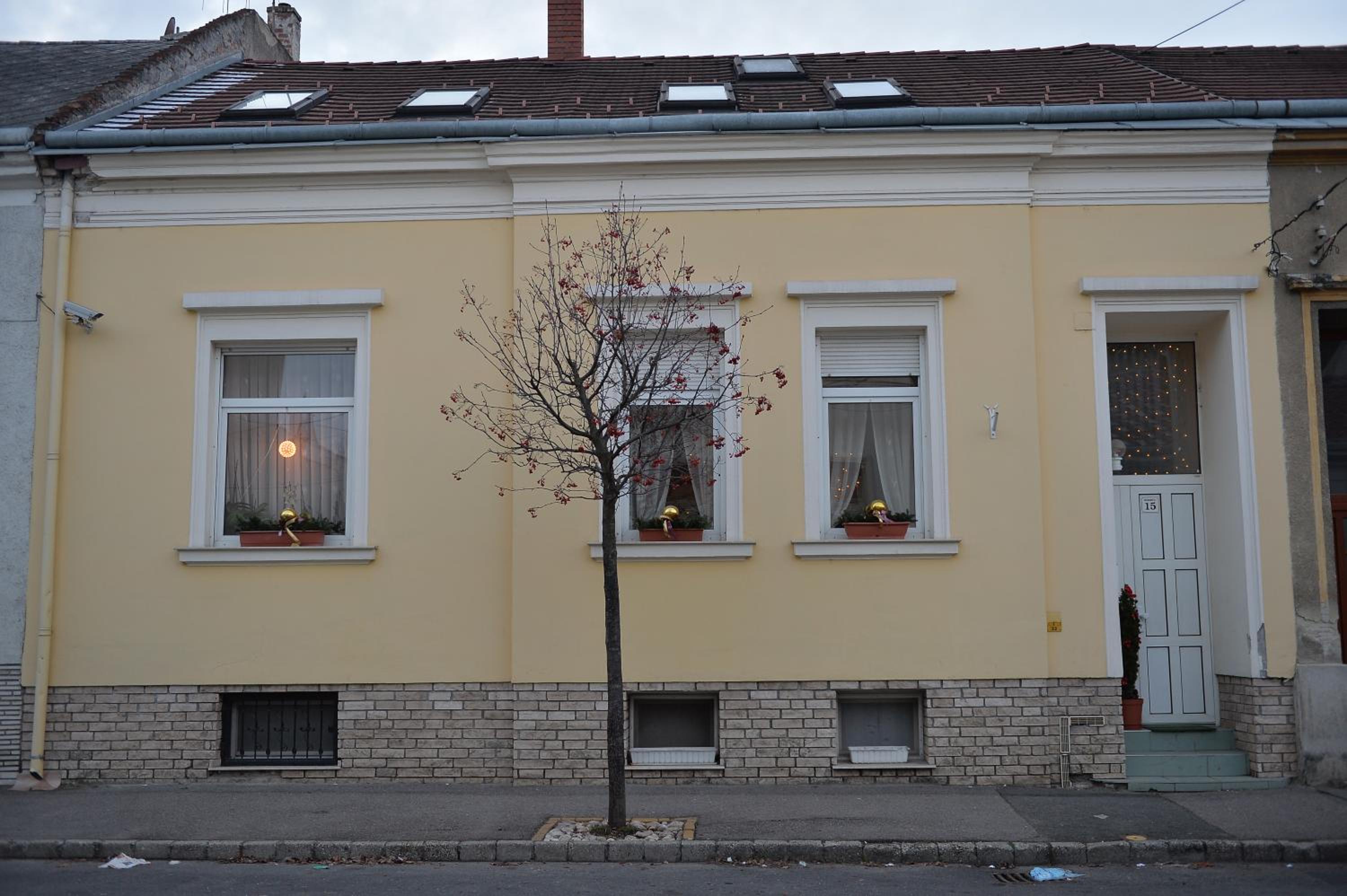 Photo 29