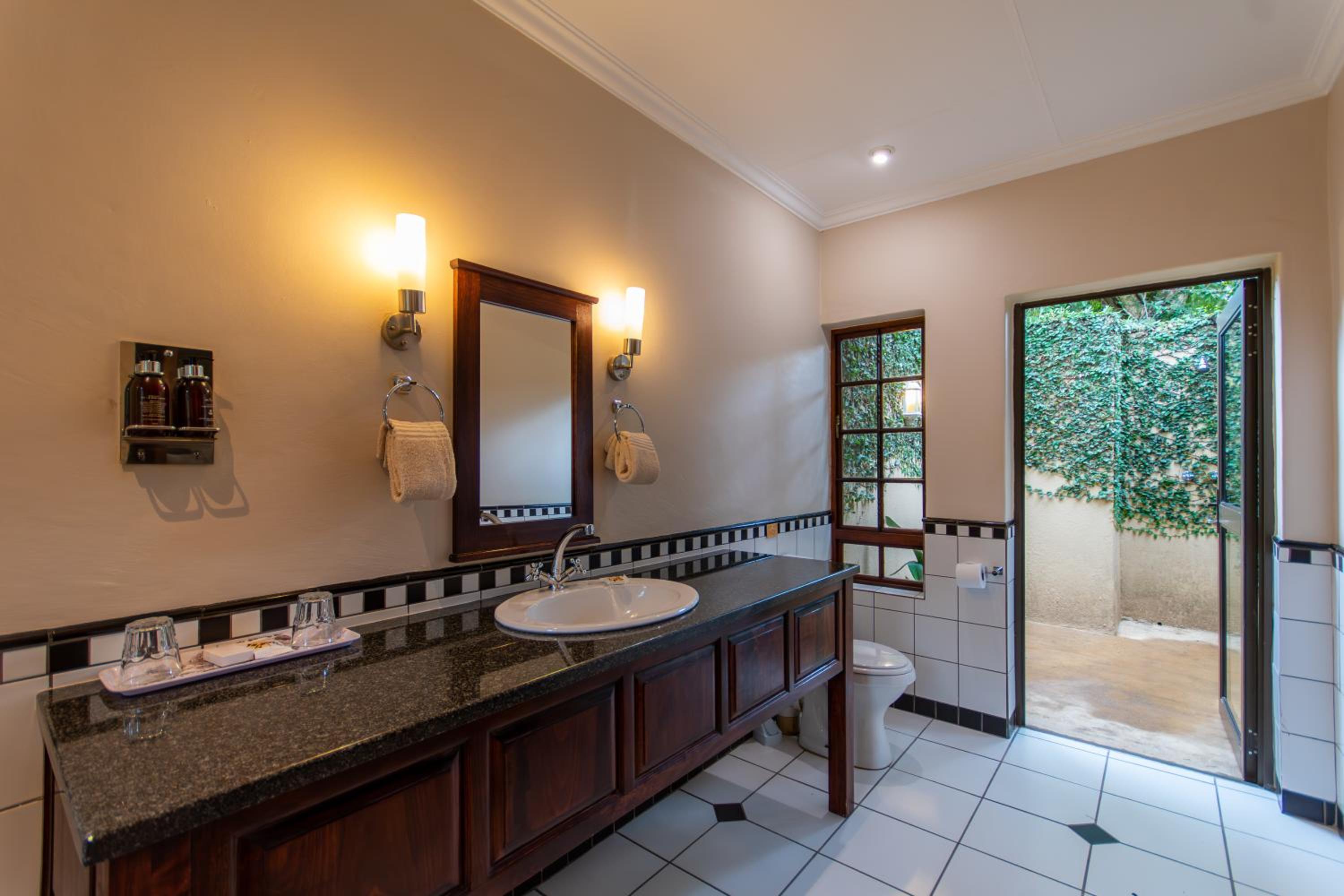 Hazyview Vacations - Perry's Bridge Hollow Boutique Hotel - Property Image 27