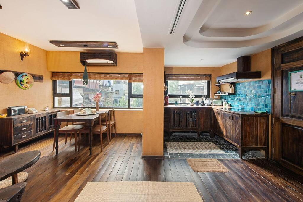 Art Boutique Duplex 2BR Apart Bathtub Wifi Netflix