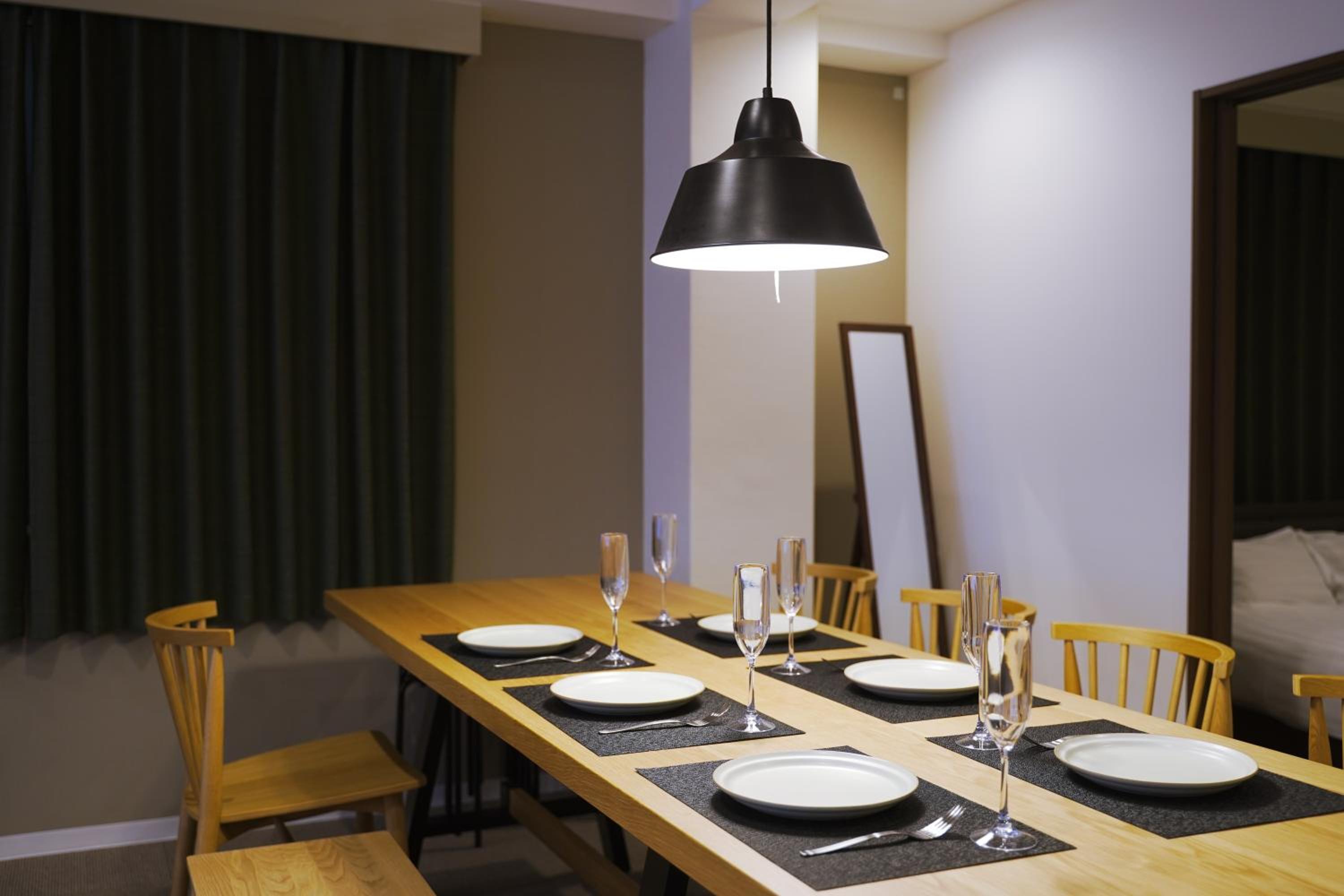 INOVE VILLA OSAKA -118 sqm , 2 Bedrooms , 7 Double Beds , Max 14 ppl- Great Access to USJ & Namba