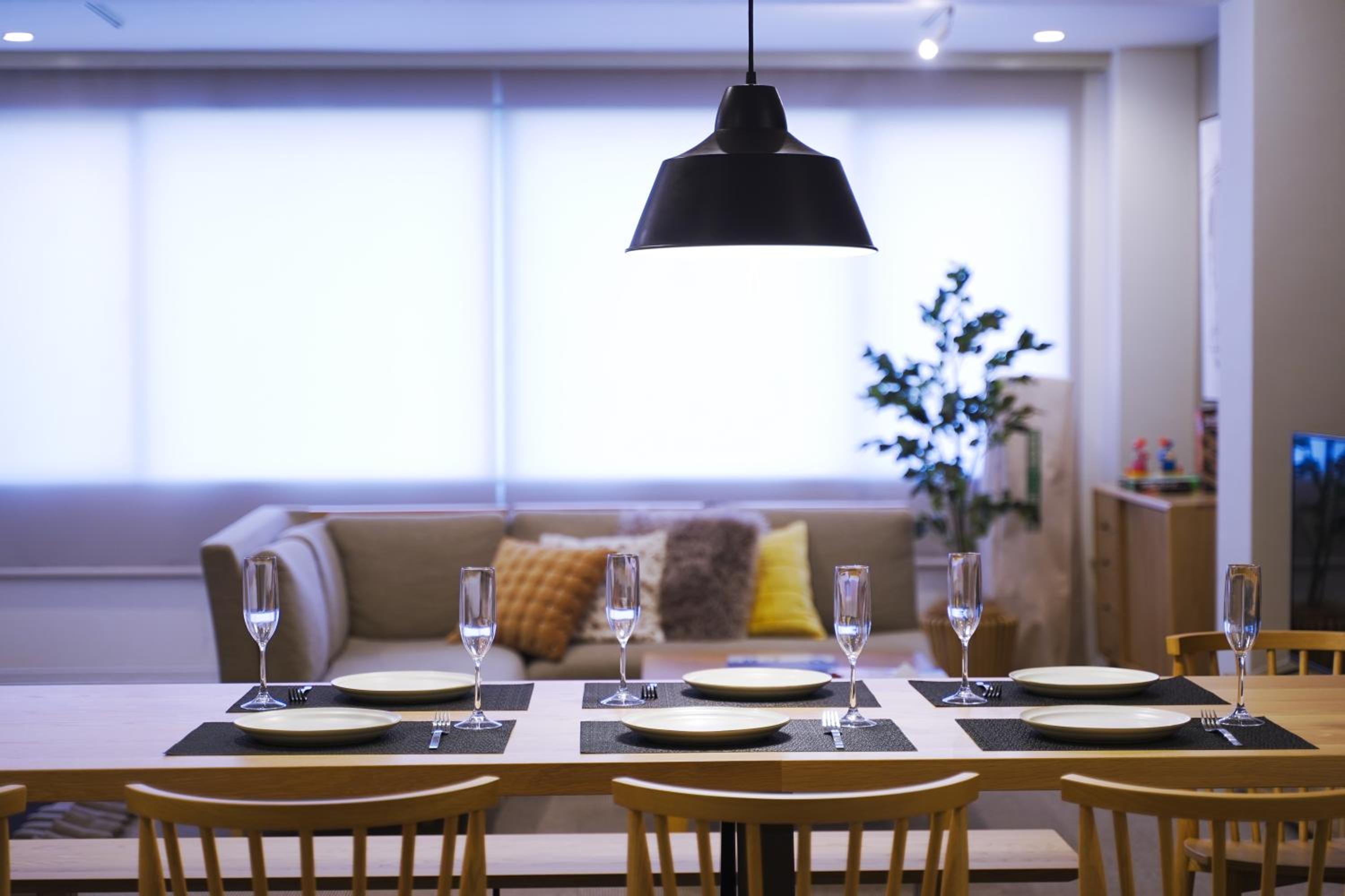INOVE VILLA OSAKA -118 sqm , 2 Bedrooms , 7 Double Beds , Max 14 ppl- Great Access to USJ & Namba