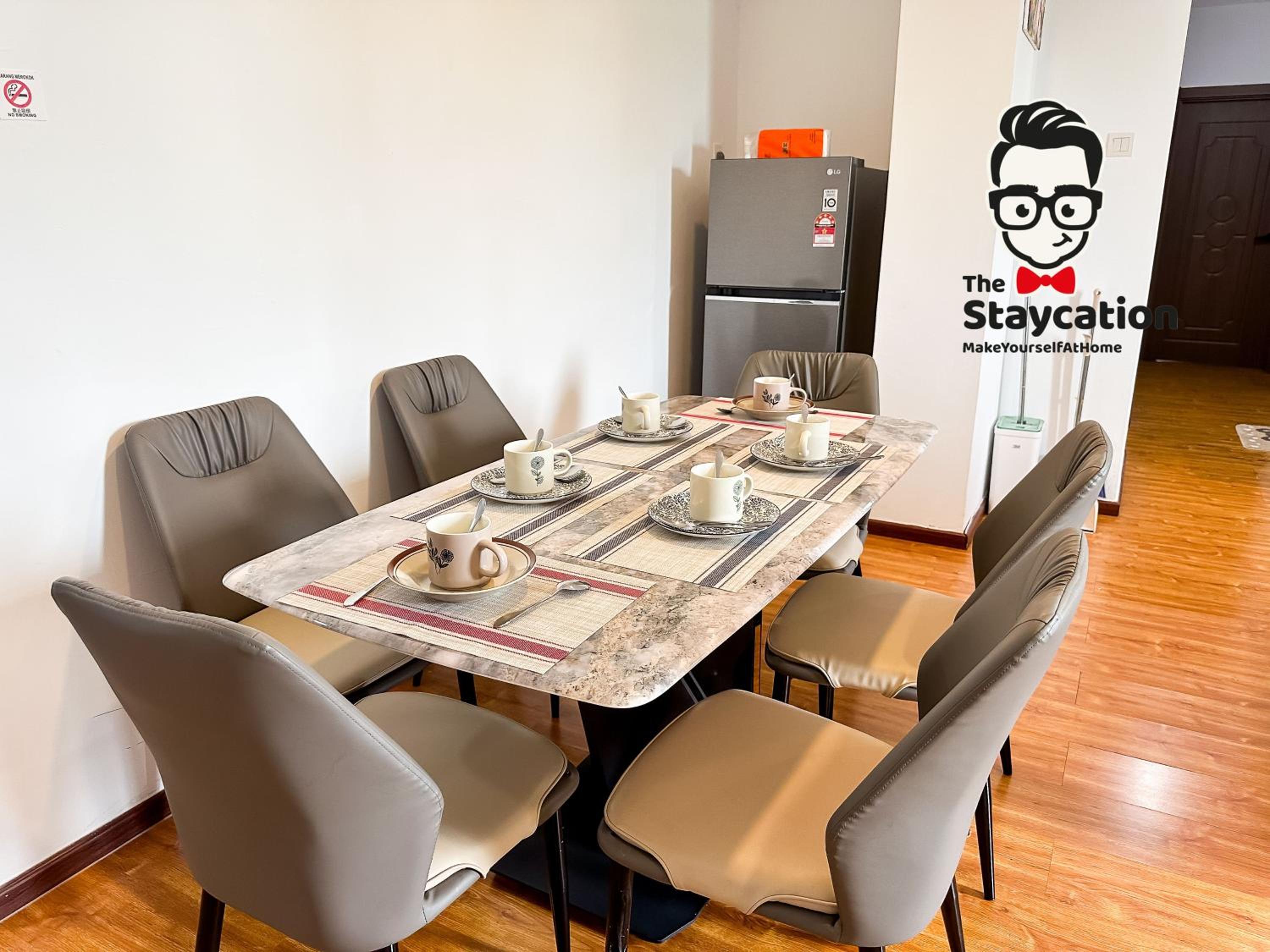 Staycation Homestay 61 Satria beside Vivacity