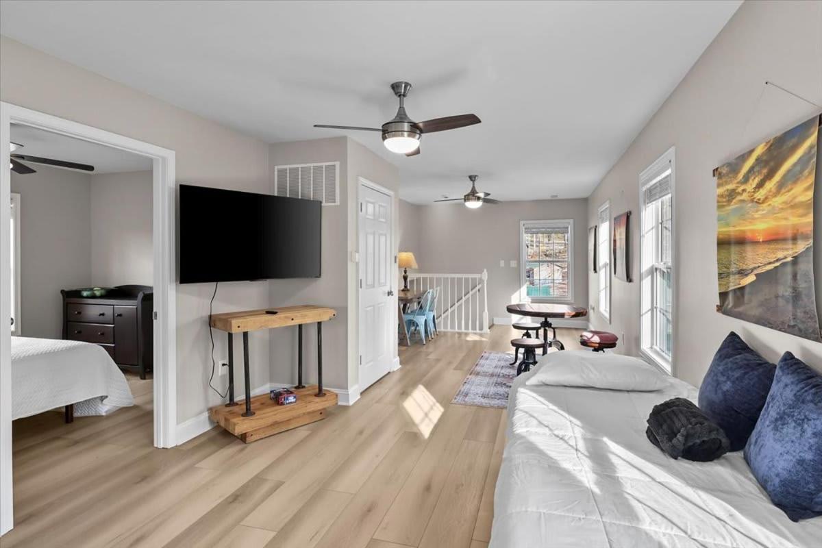 Spacious Home Perfect for Family Getaways view 5
