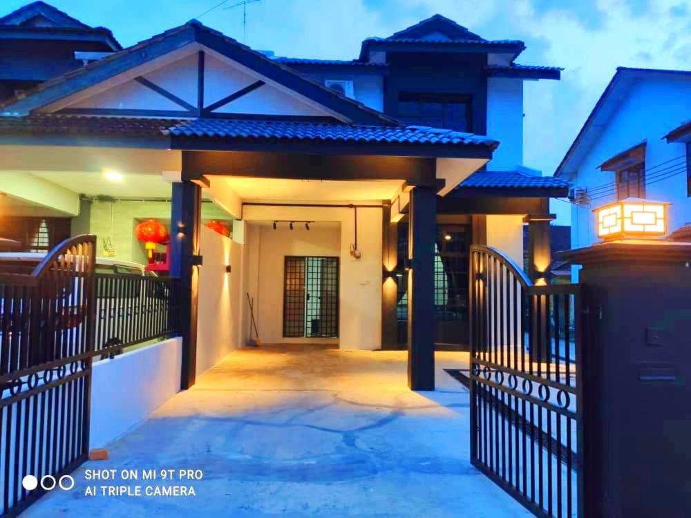 55 Homestay Bakri Muar Lovely House 12 pax photo 1
