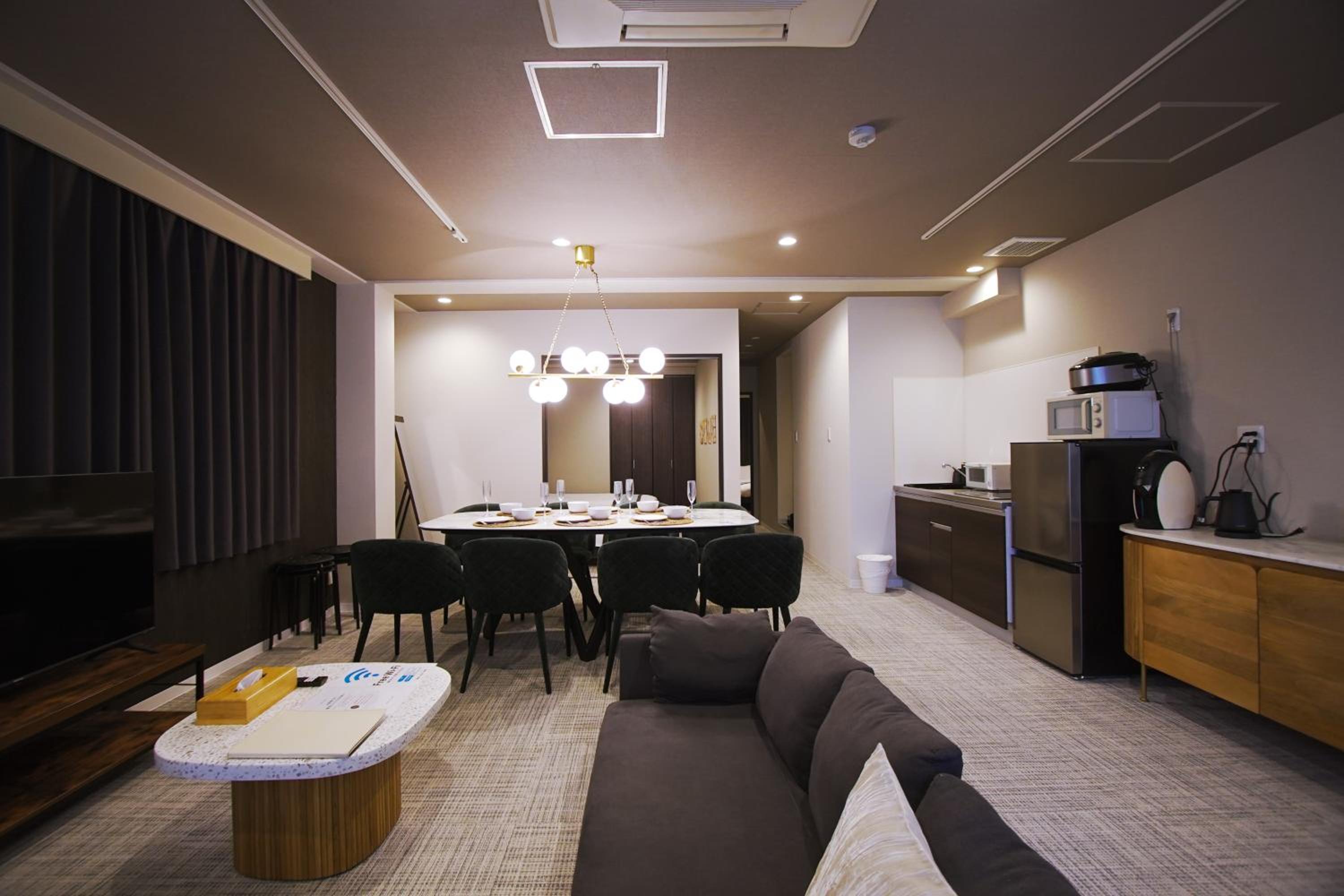 INOVE VILLA OSAKA -118 sqm , 2 Bedrooms , 7 Double Beds , Max 14 ppl- Great Access to USJ & Namba