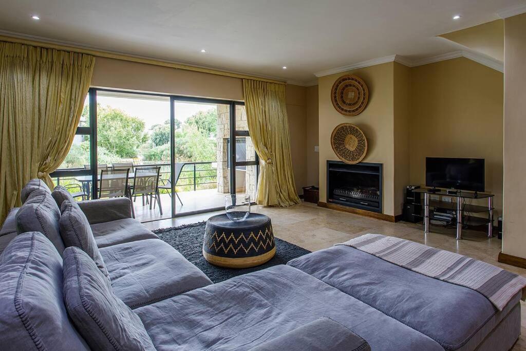 Pearl Valley Golf Estate Lodge 1E view 4