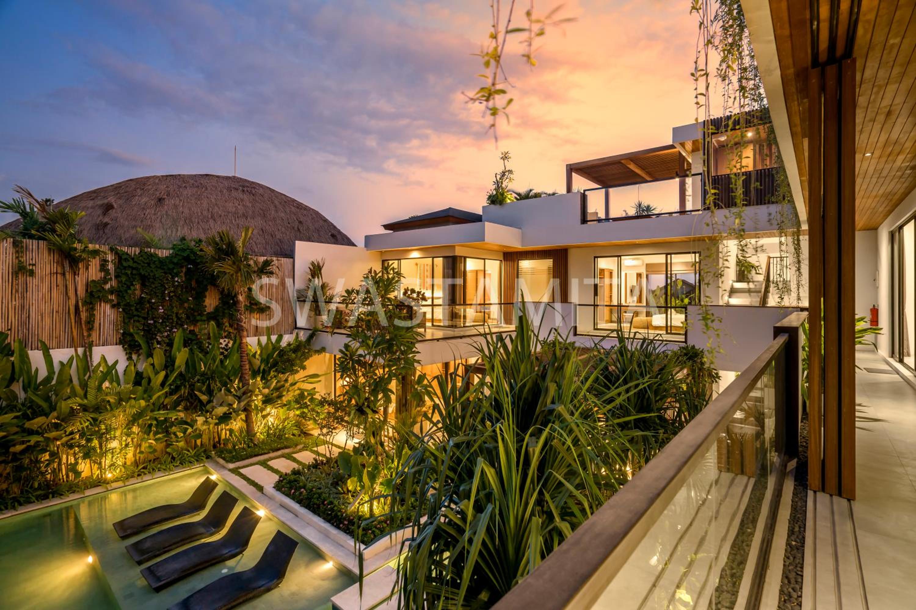 Brand new Luxury 5 br villa 200m to Brawah Beach view 2