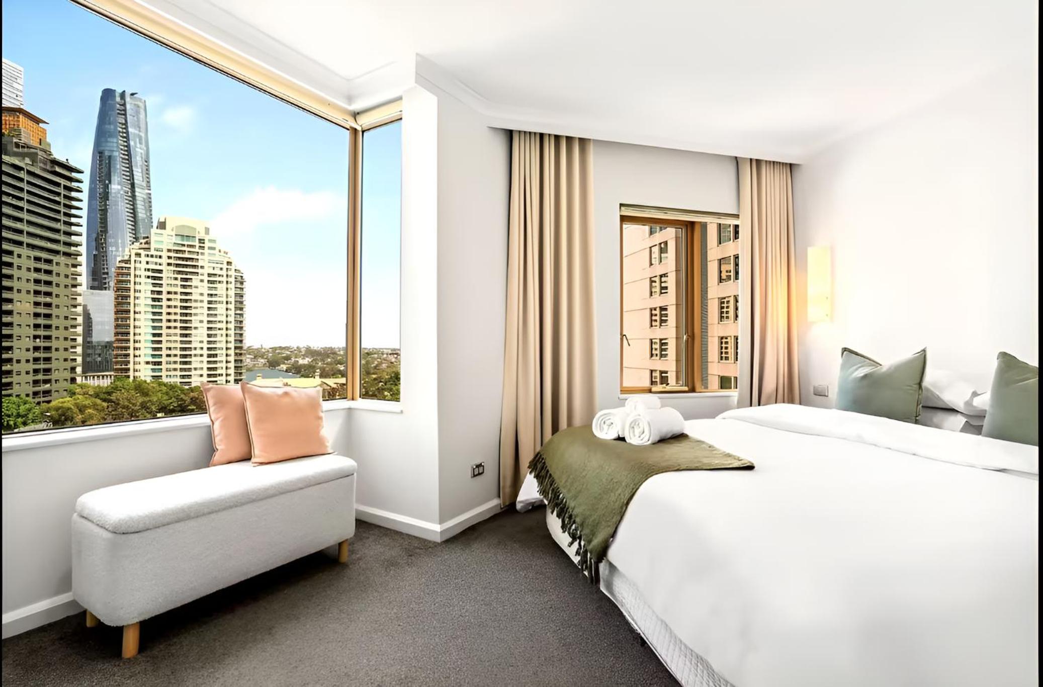 Sydney Vacations - Central Sydney Apartment with Pool, Sauna  Gym! - Property Image 1