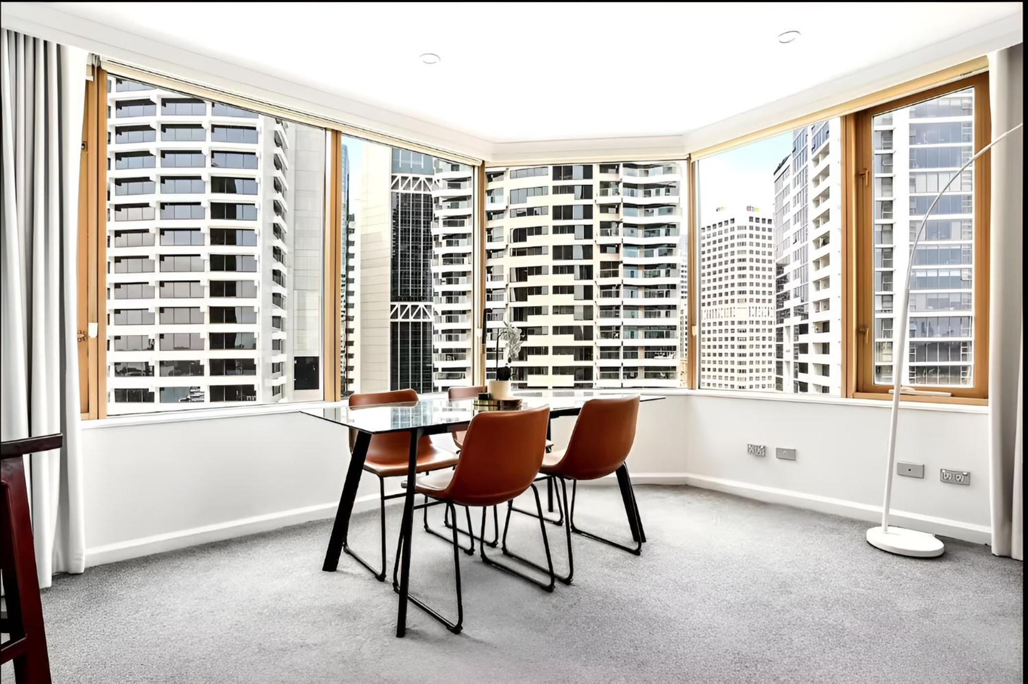 Sydney Vacations - Central Sydney Apartment with Pool, Sauna  Gym! - Property Image 4