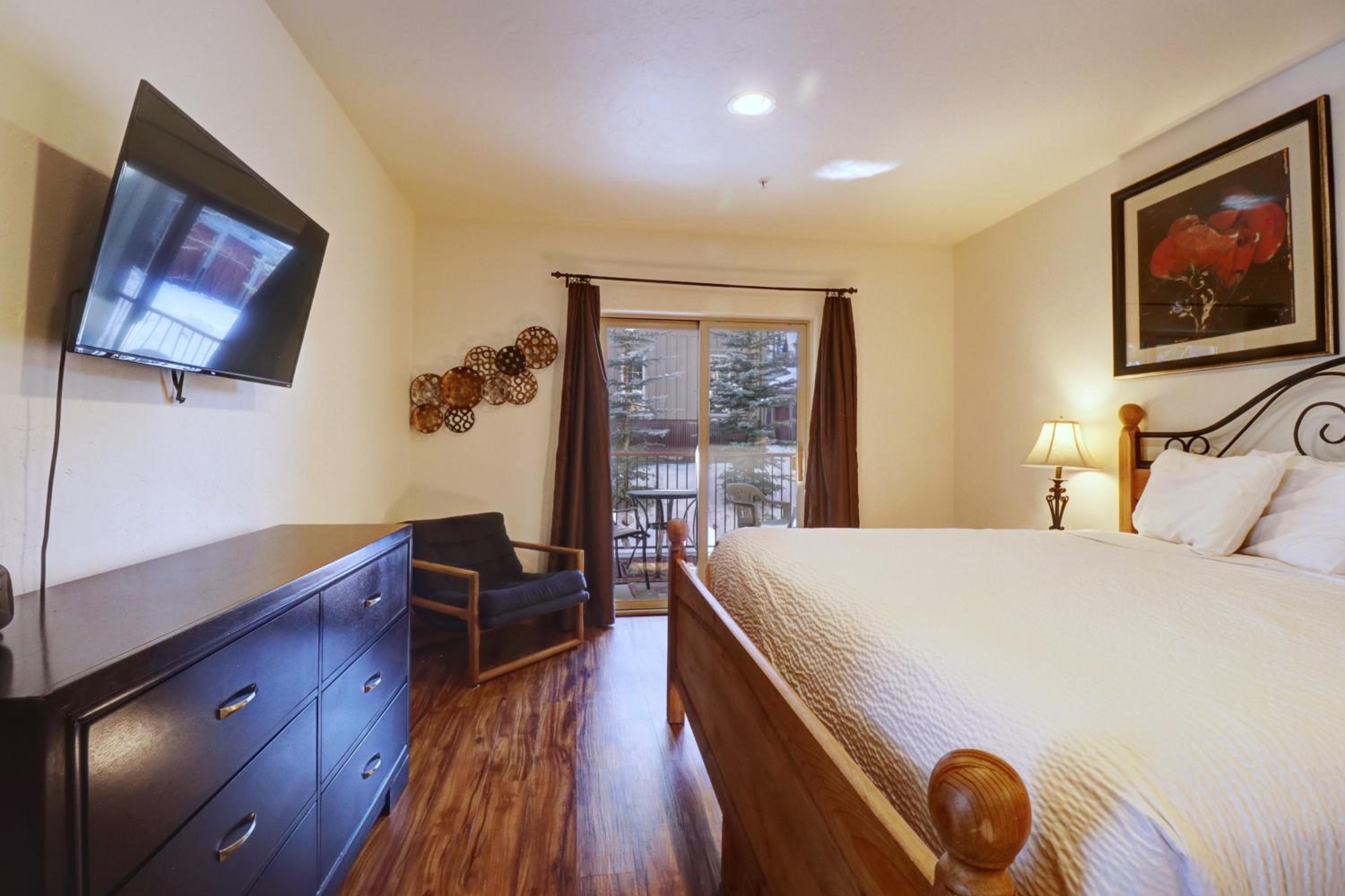 101 Streamside Lane condo view 5