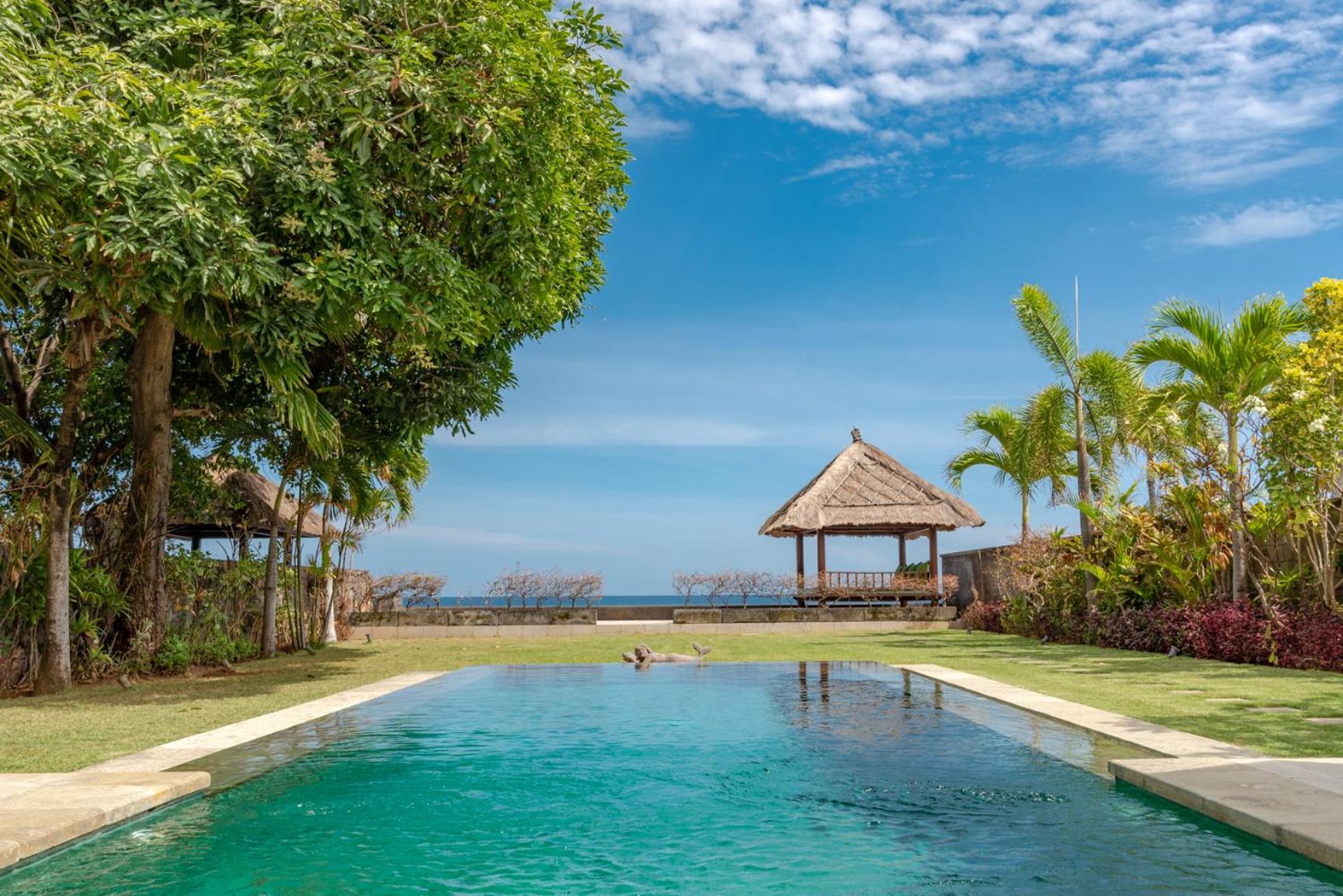 Villa Emerald view 2