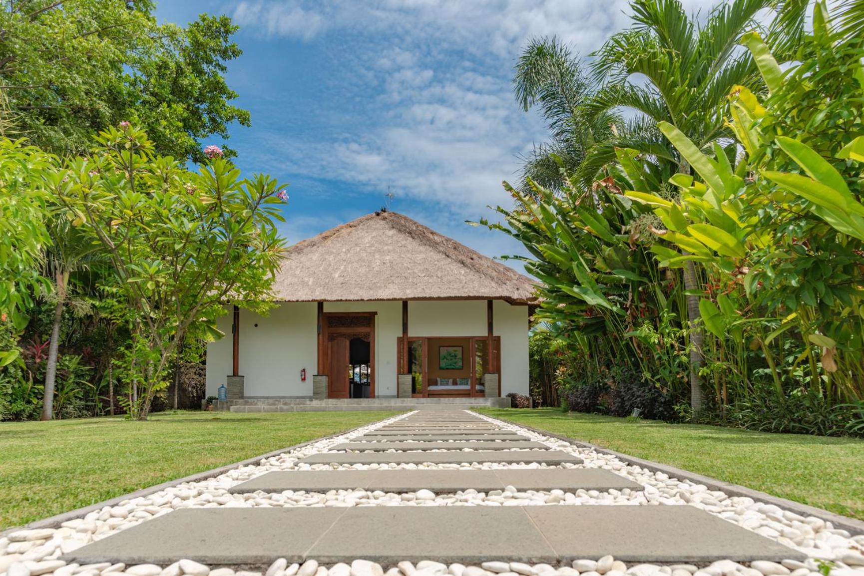 Villa Emerald view 4