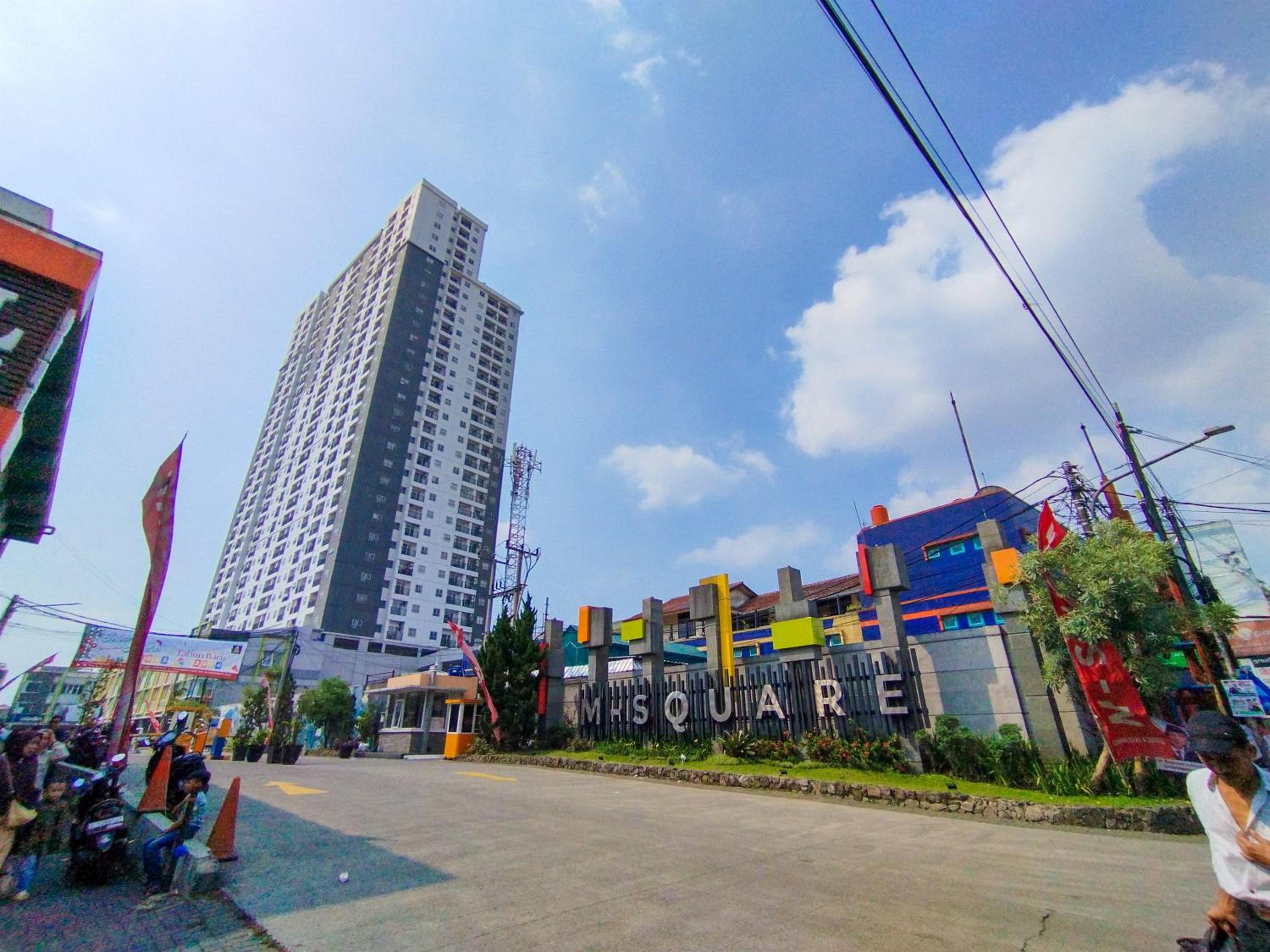 Cozy and Nice Studio Apartment at Mekarwangi Square Cibaduyut By Travelio view 2