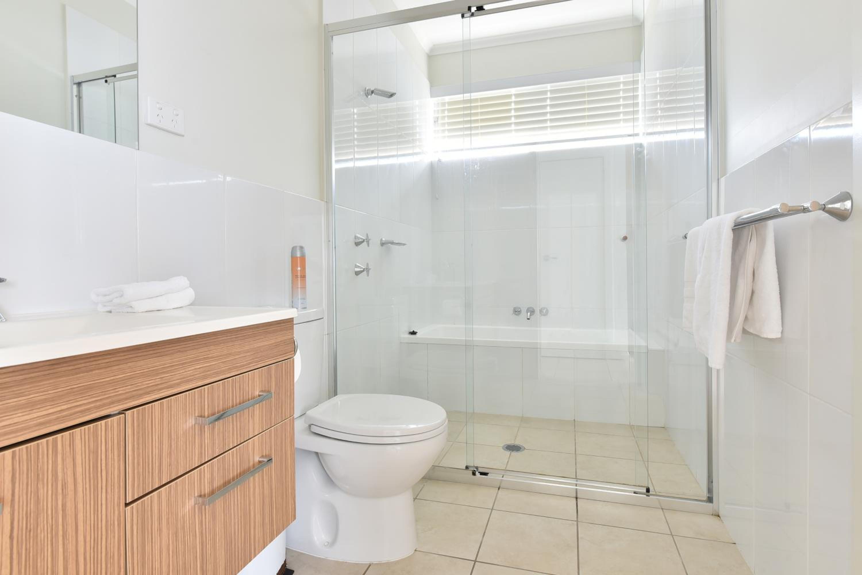 Caves Beach Villa Bombora