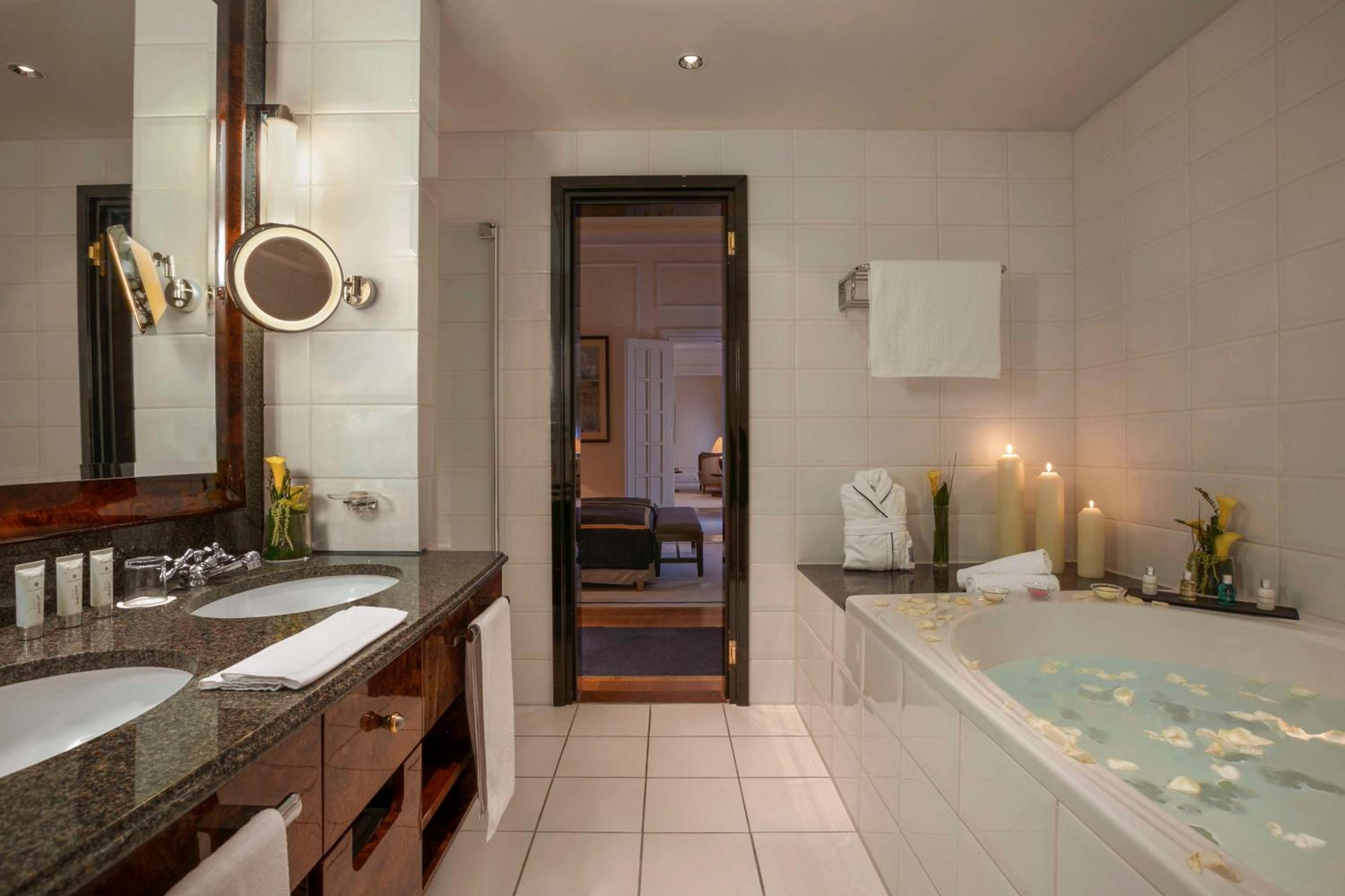 Dresden Vacations - Hotel Taschenbergpalais Kempinski - Property Image 102