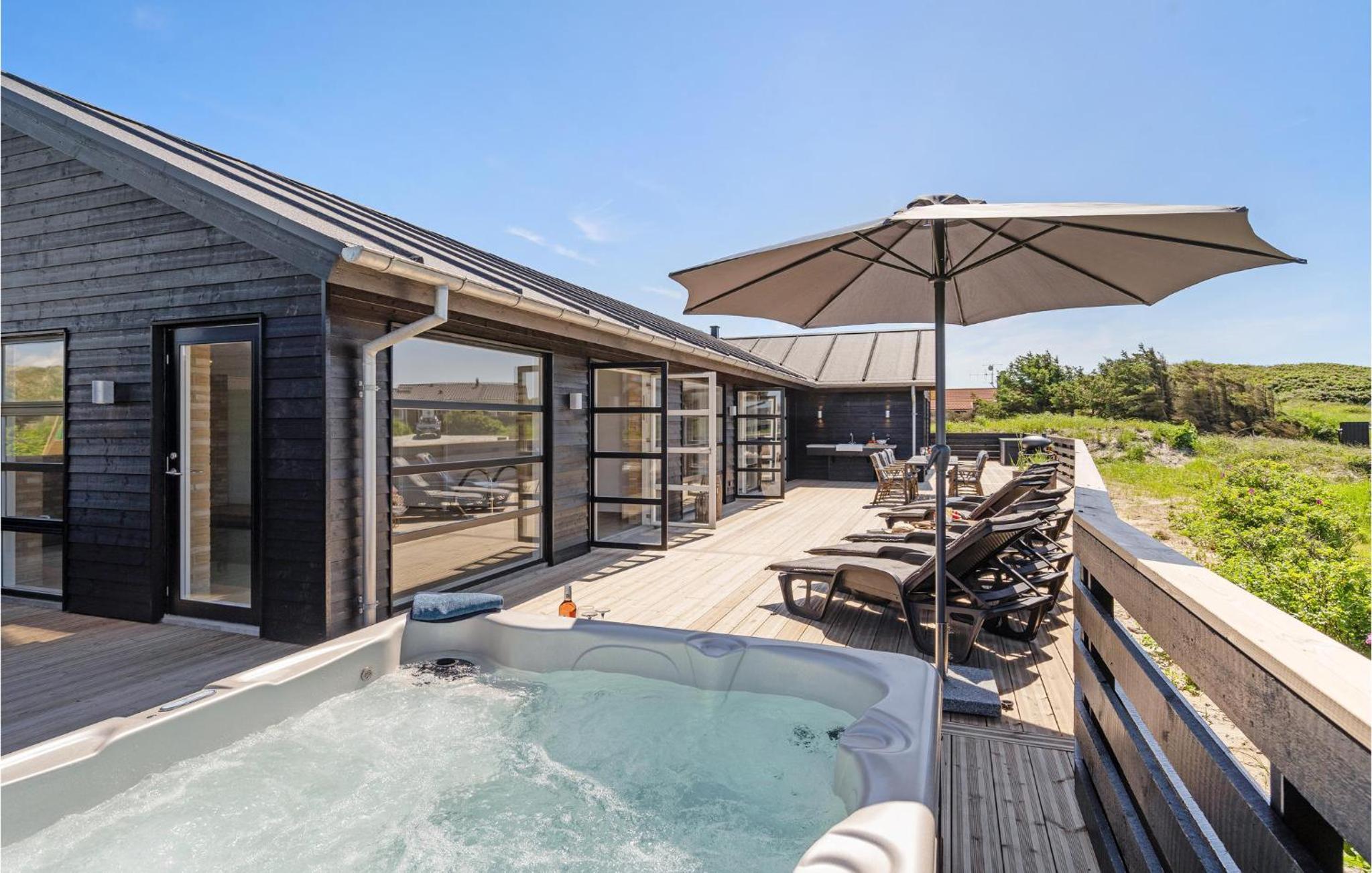 Cozy Home In Hvide Sande With Sauna