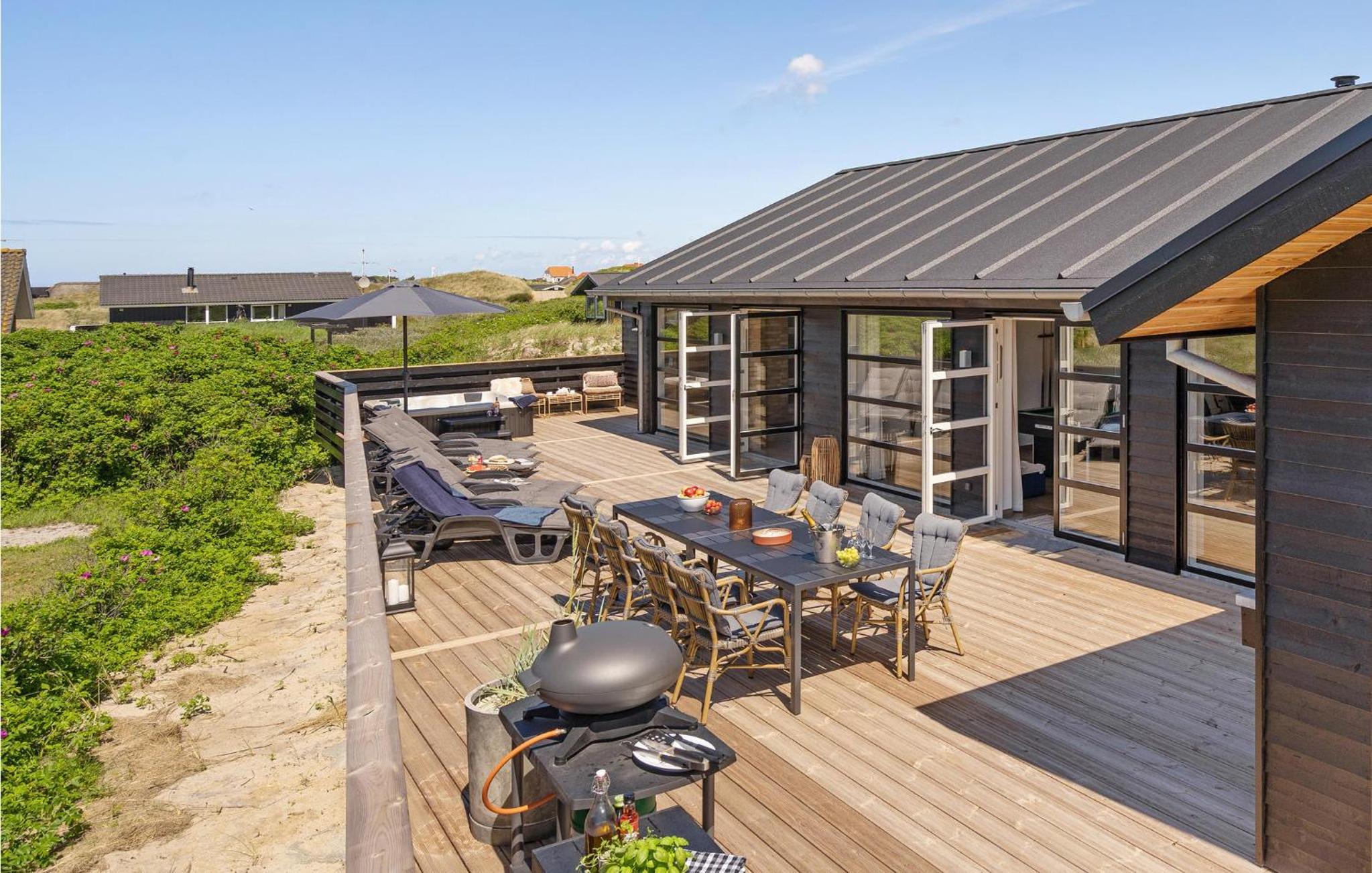 Cozy Home In Hvide Sande With Sauna