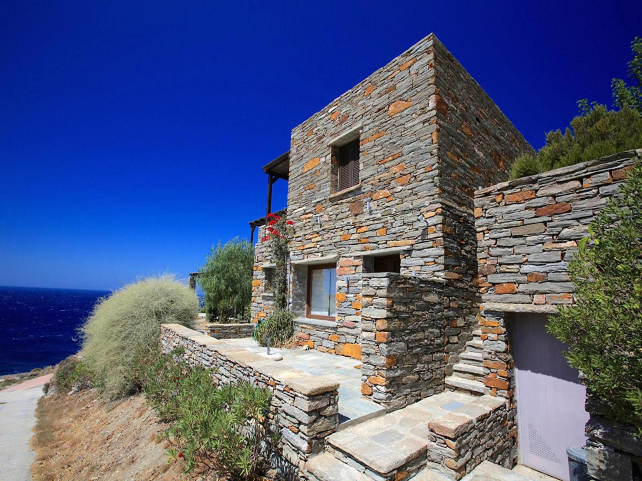 Luxurious beachfront haven in Kea view 4