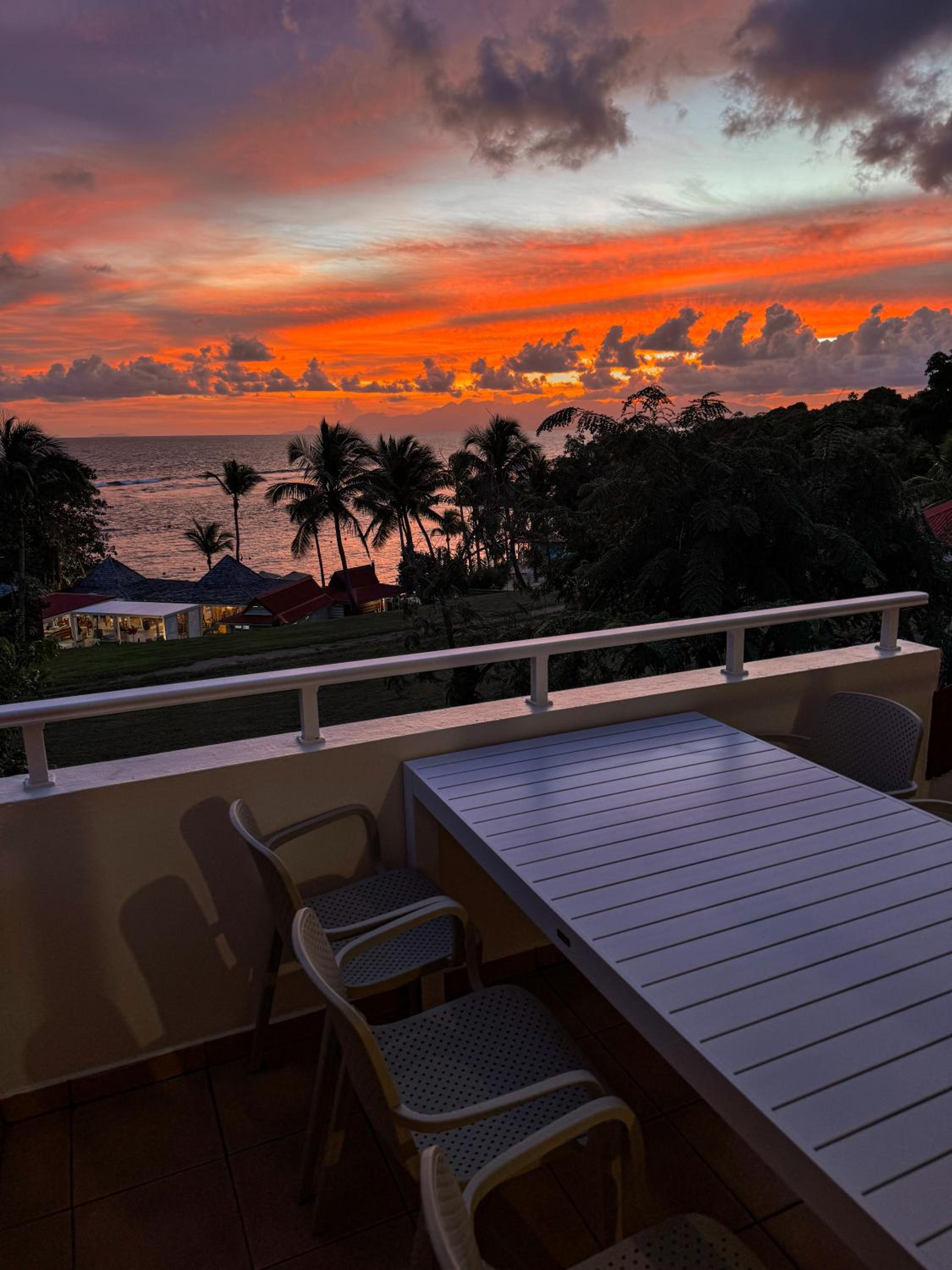 Anse à la Barque - Magnifique T3 avec accès Plage - Vue Mer view 2
