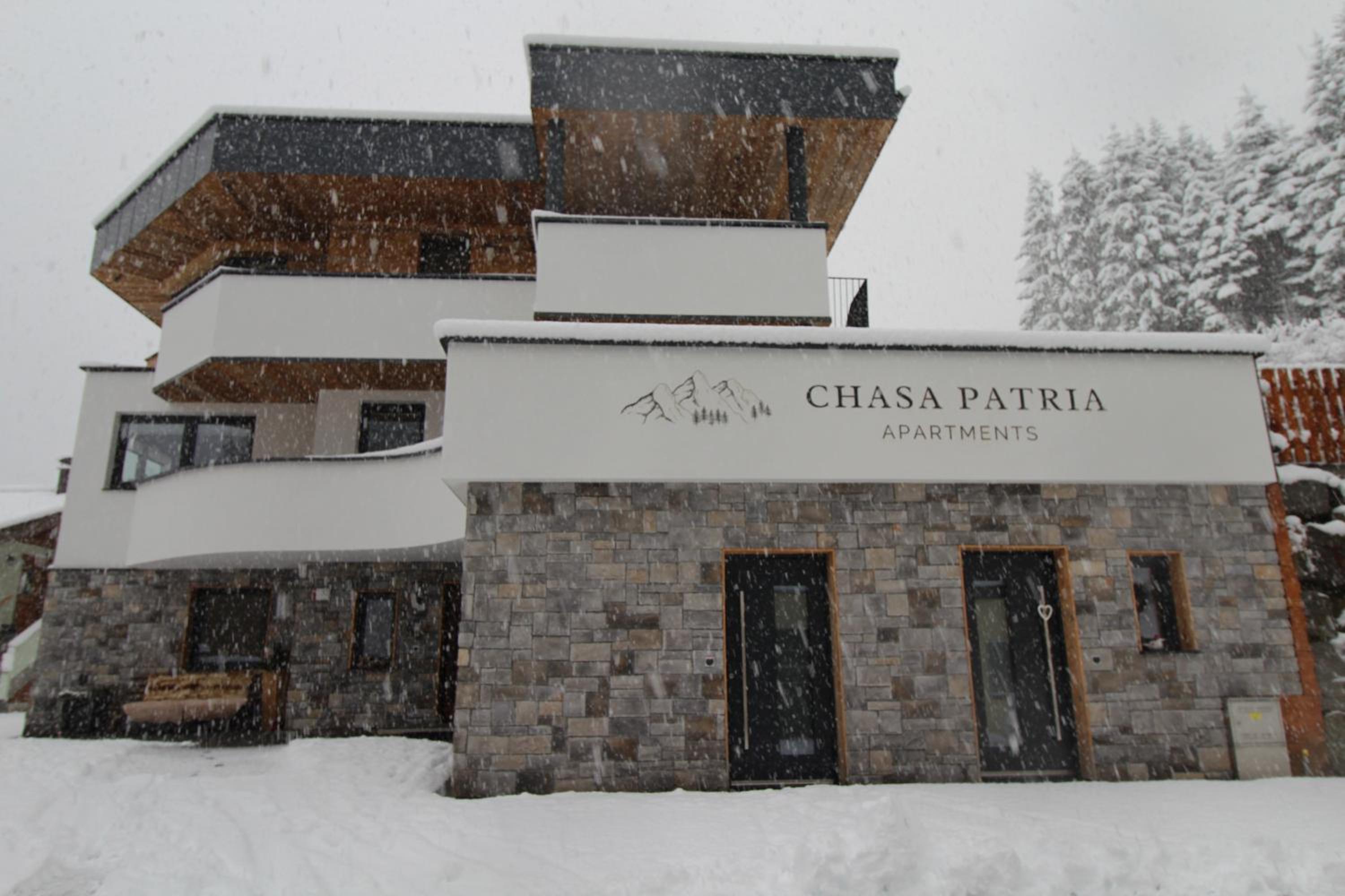Chasa Patria Apartments