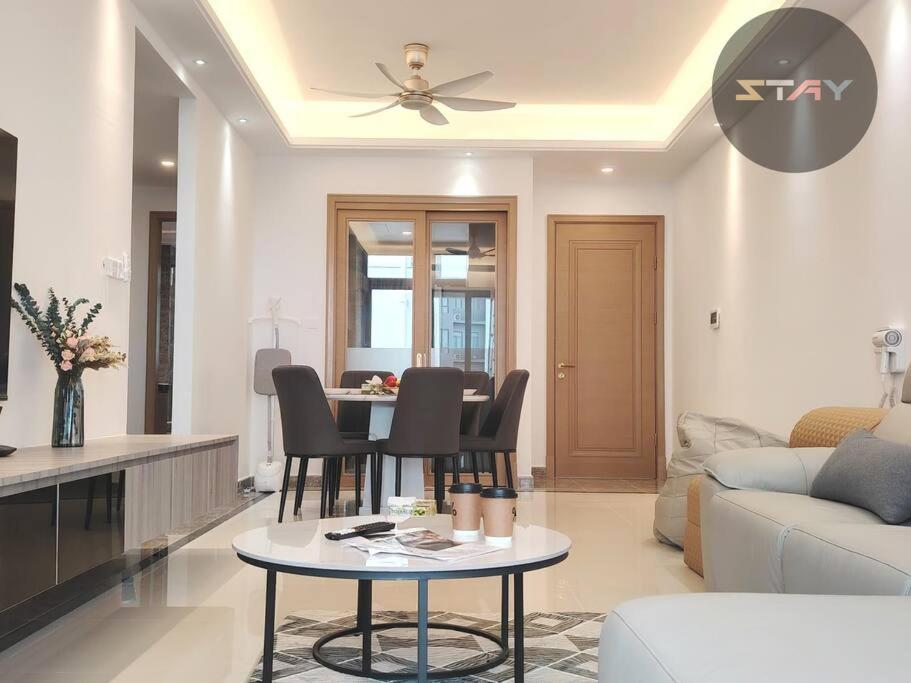 RNF 3 Bedrooms Central Comfort Netflix By STAY