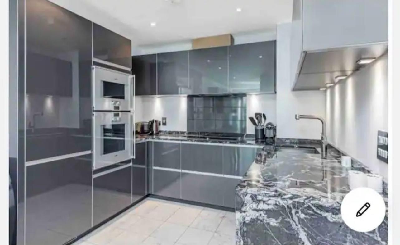 Luxury Apartment Riverside